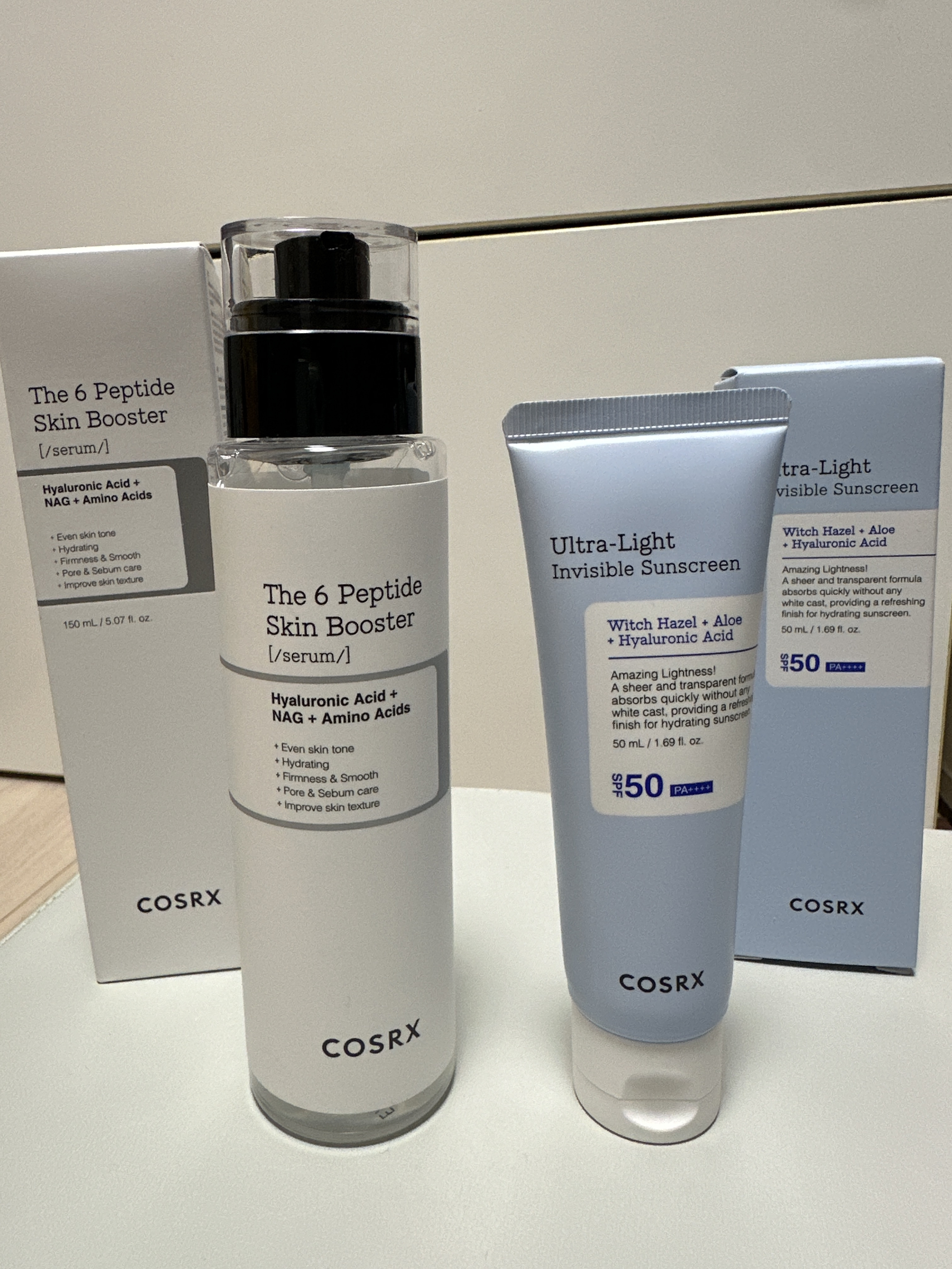 COSRXのRXザ・6ペプチドスキンブースターセラムとウルトラライト透明UVクリームをつかってみました🩷

RXザ・6ペプチドスキンブースターセラムは化粧水前に使うと、次に使う化粧水や美容液の浸透を高めてくれるので、いつも一番最初に使って