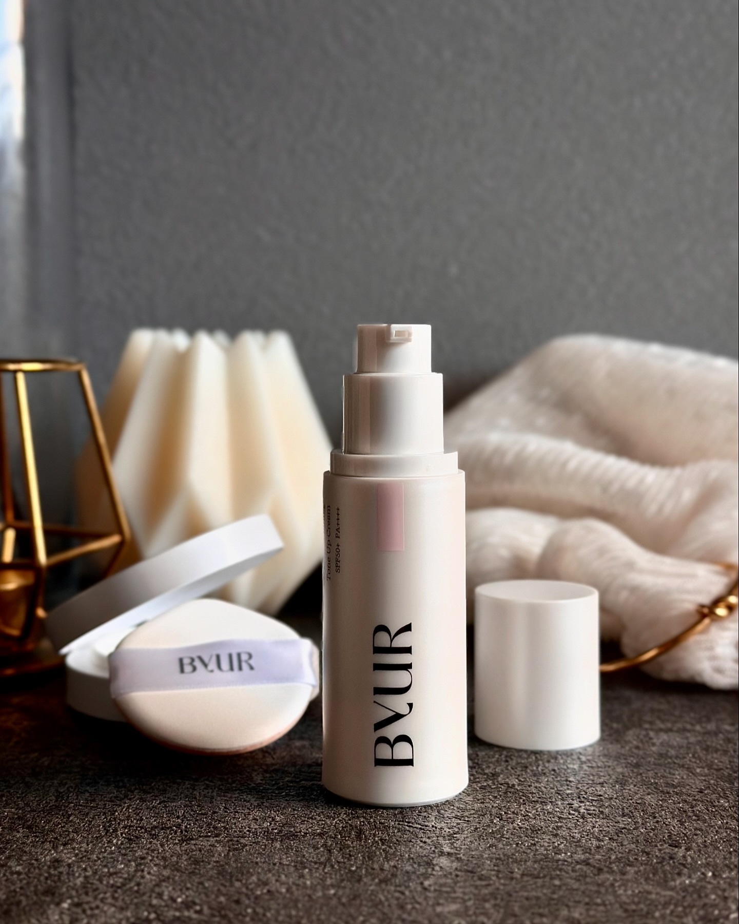 セラムフィット シャイニング トーンアップクリーム V1 01 ピンクベージュ/ByUR/化粧下地を使ったクチコミ（1枚目）