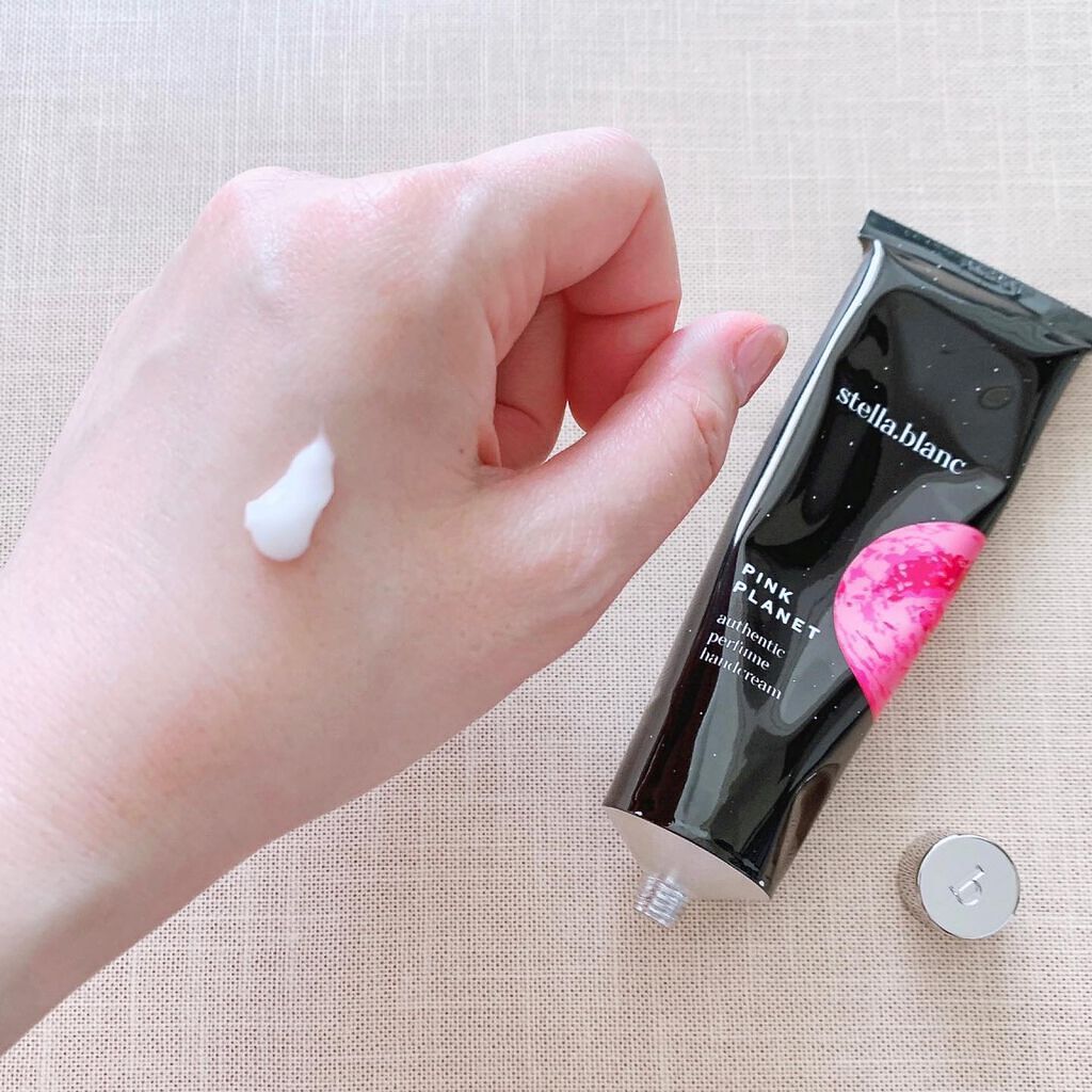 オーセンティックパフュームハンドクリーム/Stella.Blanc/ハンドクリームを使ったクチコミ(2枚目)
