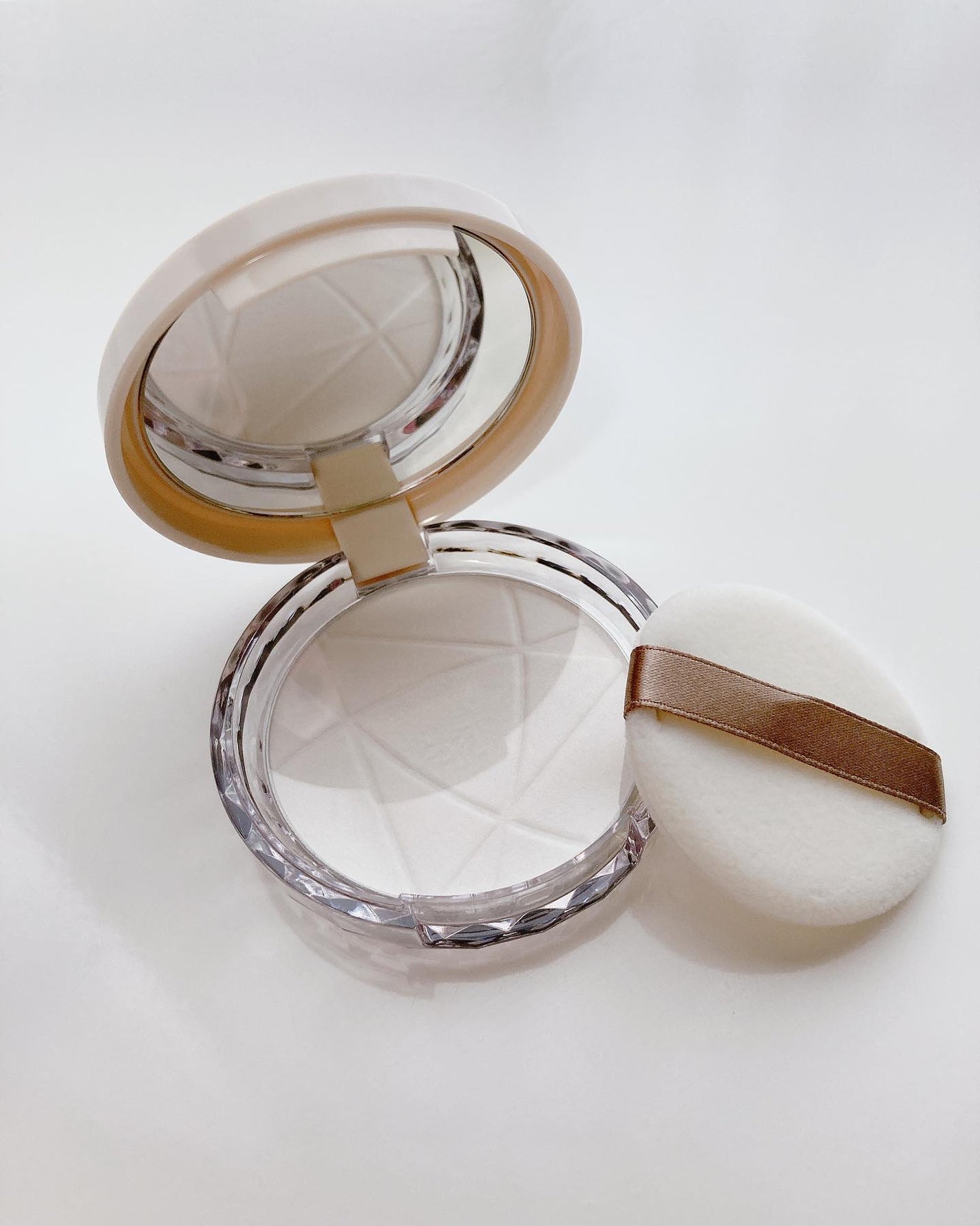 皮脂テカリ防止下地/CEZANNE/化粧下地を使ったクチコミ(4枚目)