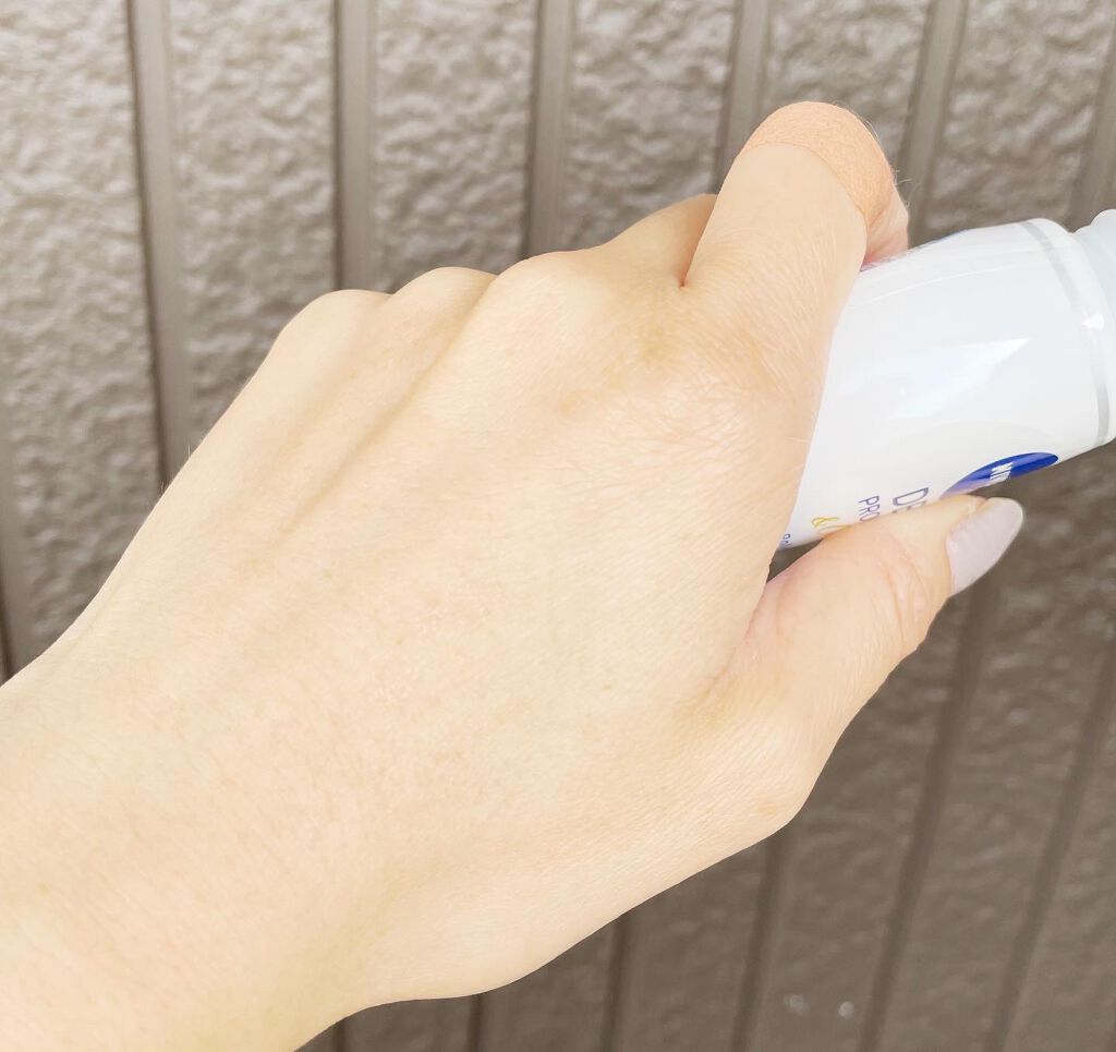 ニベアデオ ロールオン ホワイトソープの香り/ニベア/デオドラント・制汗剤を使ったクチコミ(4枚目)