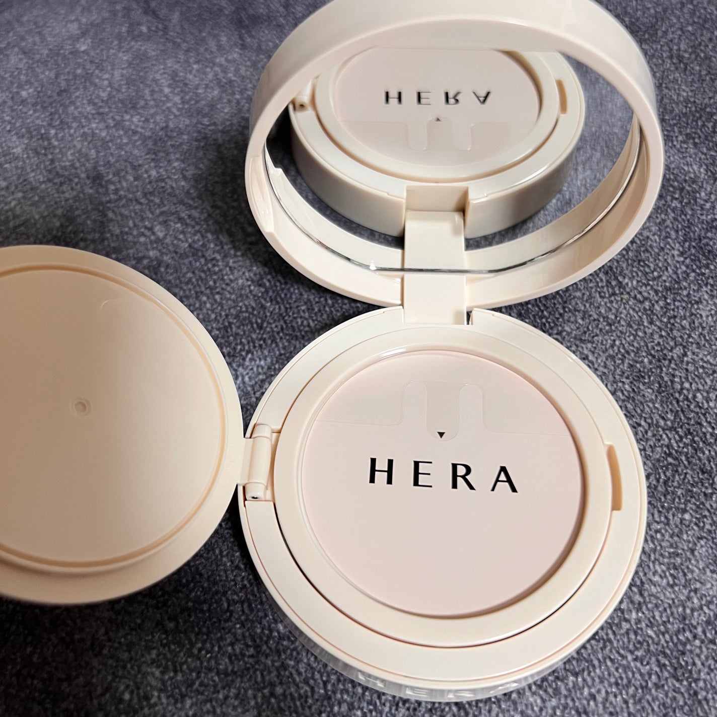 スキン ラディアント グロウ クッション/HERA/クッションファンデーションを使ったクチコミ(3枚目)