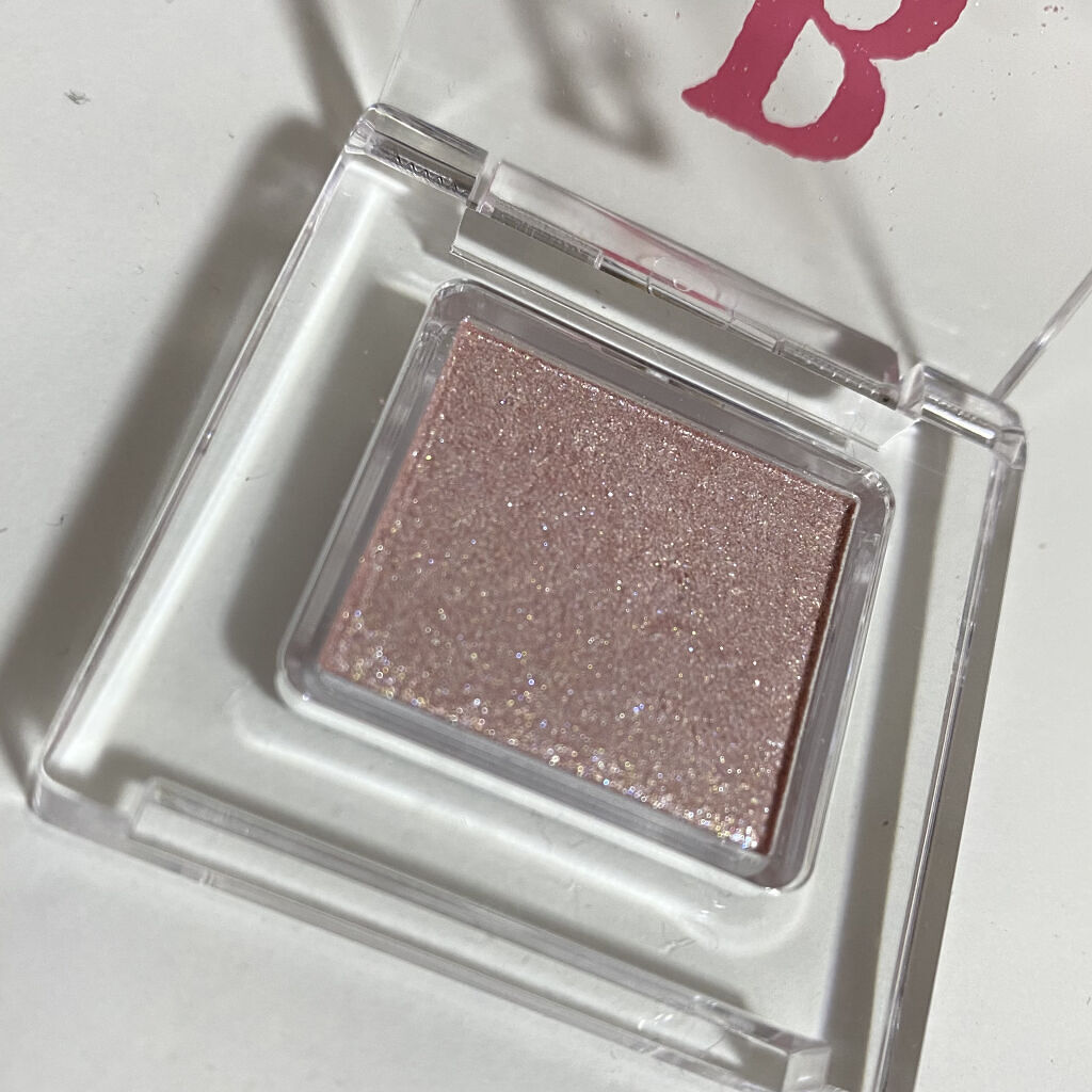 ニュアンスカラー シャドウ キラキラリン(限定）/BABYMEE/単色アイシャドウを使ったクチコミ（2枚目）