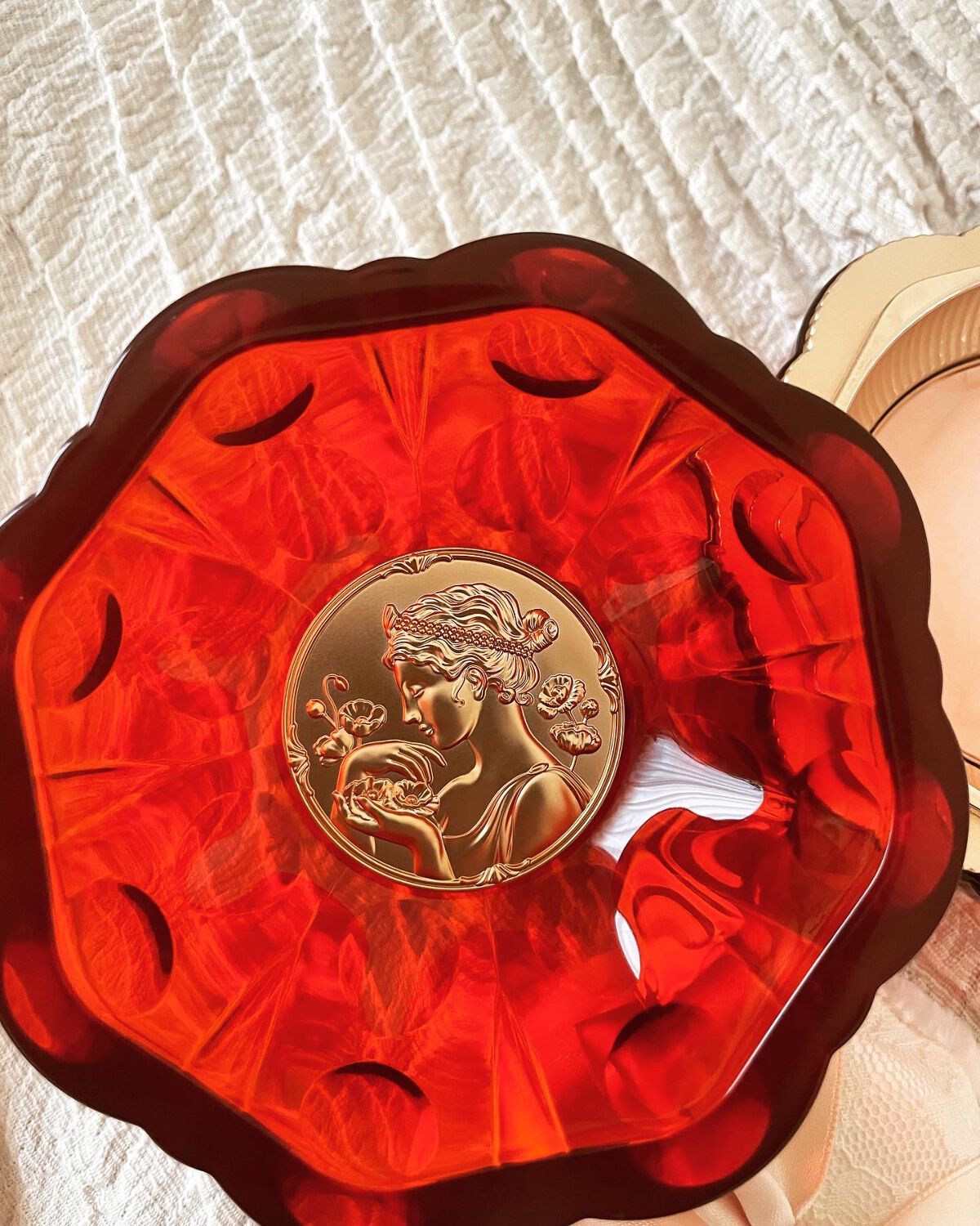 Nnnのクチコミ「⁡
⁡
私が持っている中で最強、最高のパウダー
⁡
見た目も、高級感も、使用感も、満足感もこれ.....」（3枚目）