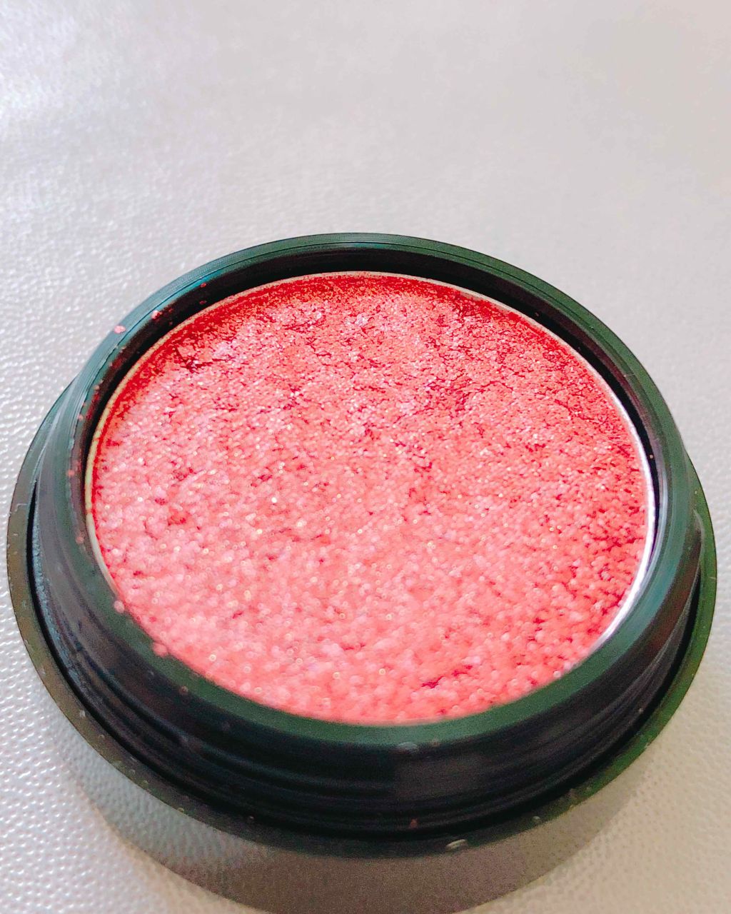 セルフィーフィックスピグメント 06 エレガントチェリー/Witch's Pouch/単色アイシャドウを使ったクチコミ（3枚目）