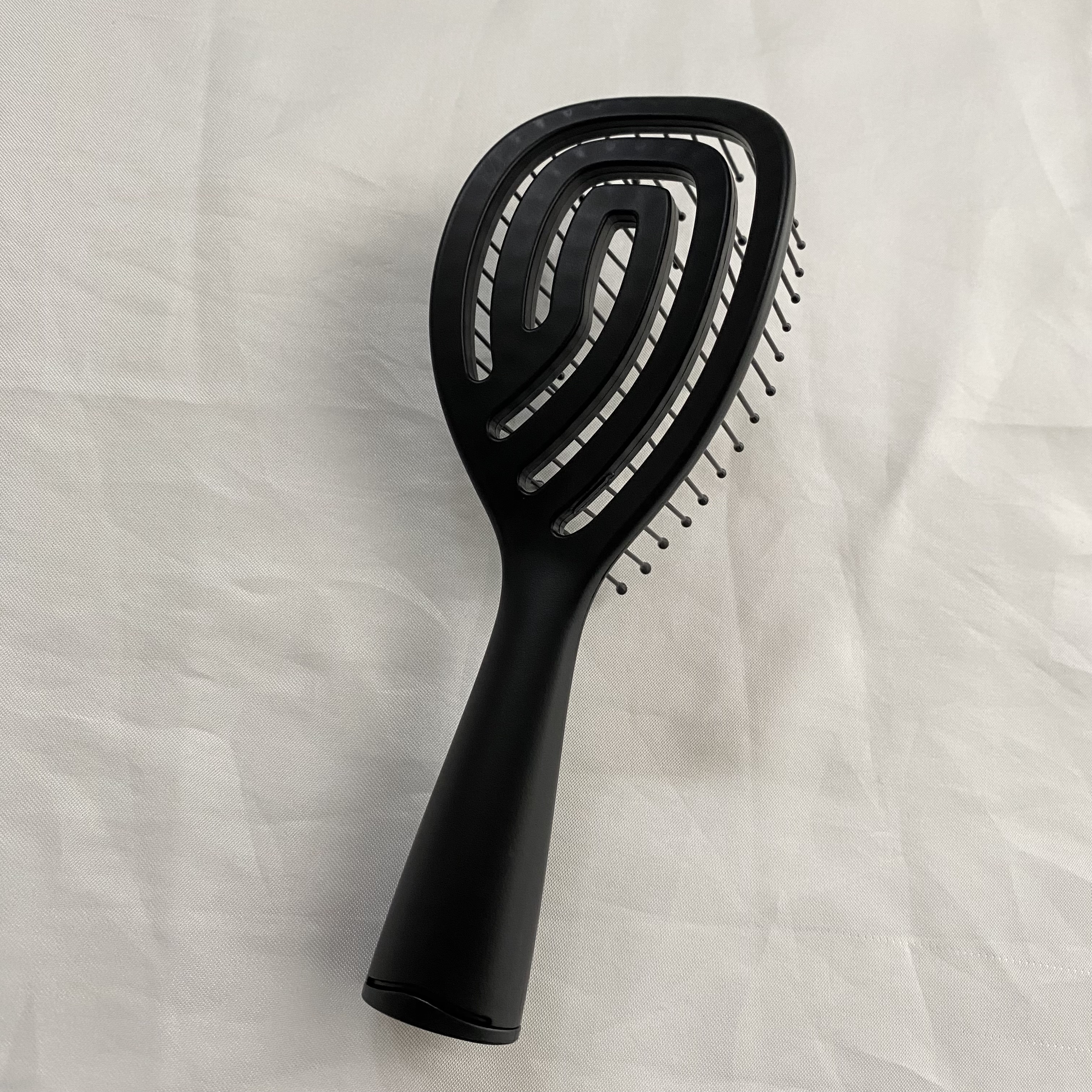 乾きやすいブローブラシ/DAISO/ヘアブラシを使ったクチコミ（2枚目）