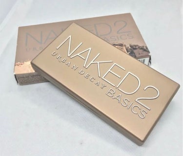 アーバンディケイ NAKED 2 パレットのクチコミ「アーバンディケイ
NAKED 2 パレットの６色パレット。

マットな質感。
粉飛びもそこまで.....」（2枚目）