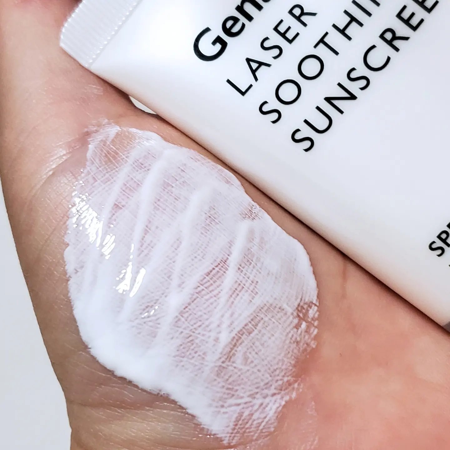 レーザースージングサンスクリーン/Genabelle/日焼け止めクリームを使ったクチコミ（2枚目）