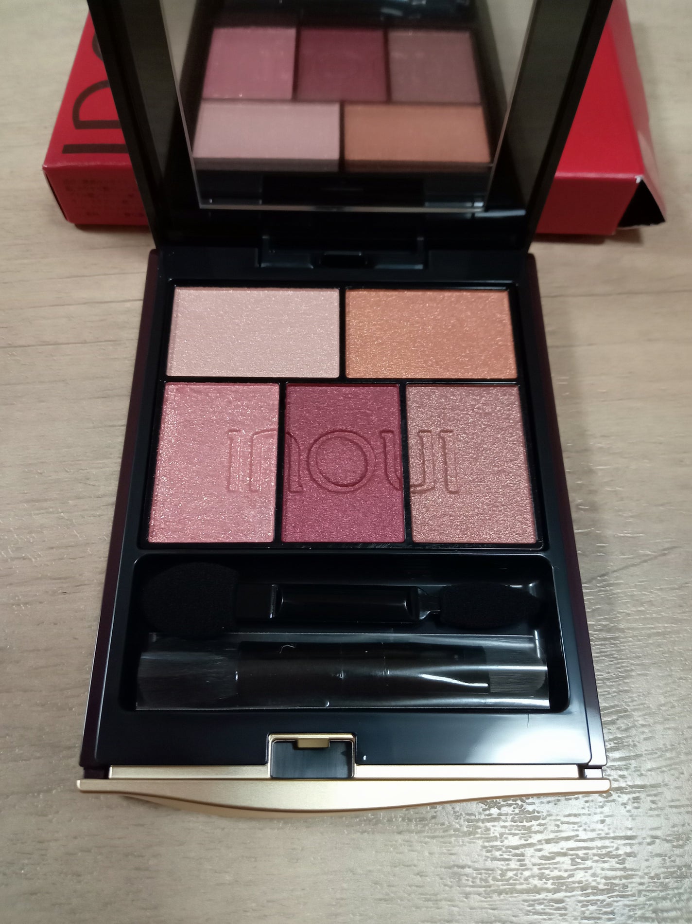 インウイ アイズ/INOUI/アイシャドウパレットを使ったクチコミ(1枚目)