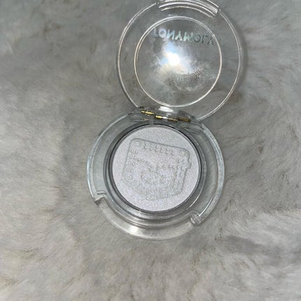 クリスタルシングルアイシャドウ/TONYMOLY/単色アイシャドウを使ったクチコミ(4枚目)