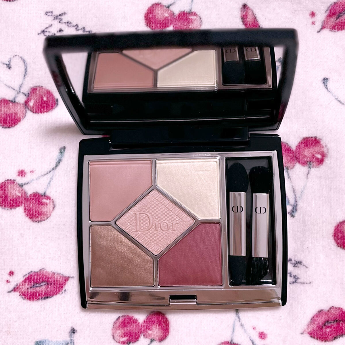 【旧】サンク クルール クチュール 709 アイコニック ミューズ（生産終了）/Dior/アイシャドウパレットを使ったクチコミ（1枚目）