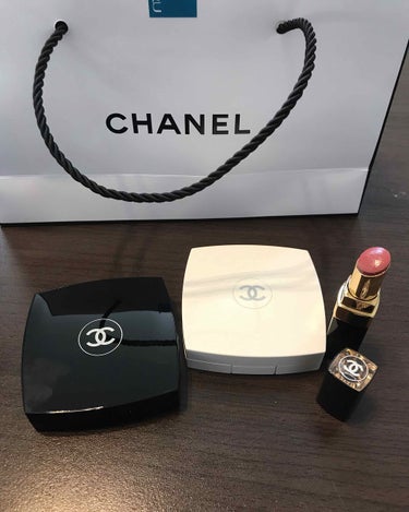 ル ブラン コンパクト ラディアンス/CHANEL/パウダーファンデーションを使ったクチコミ（1枚目）