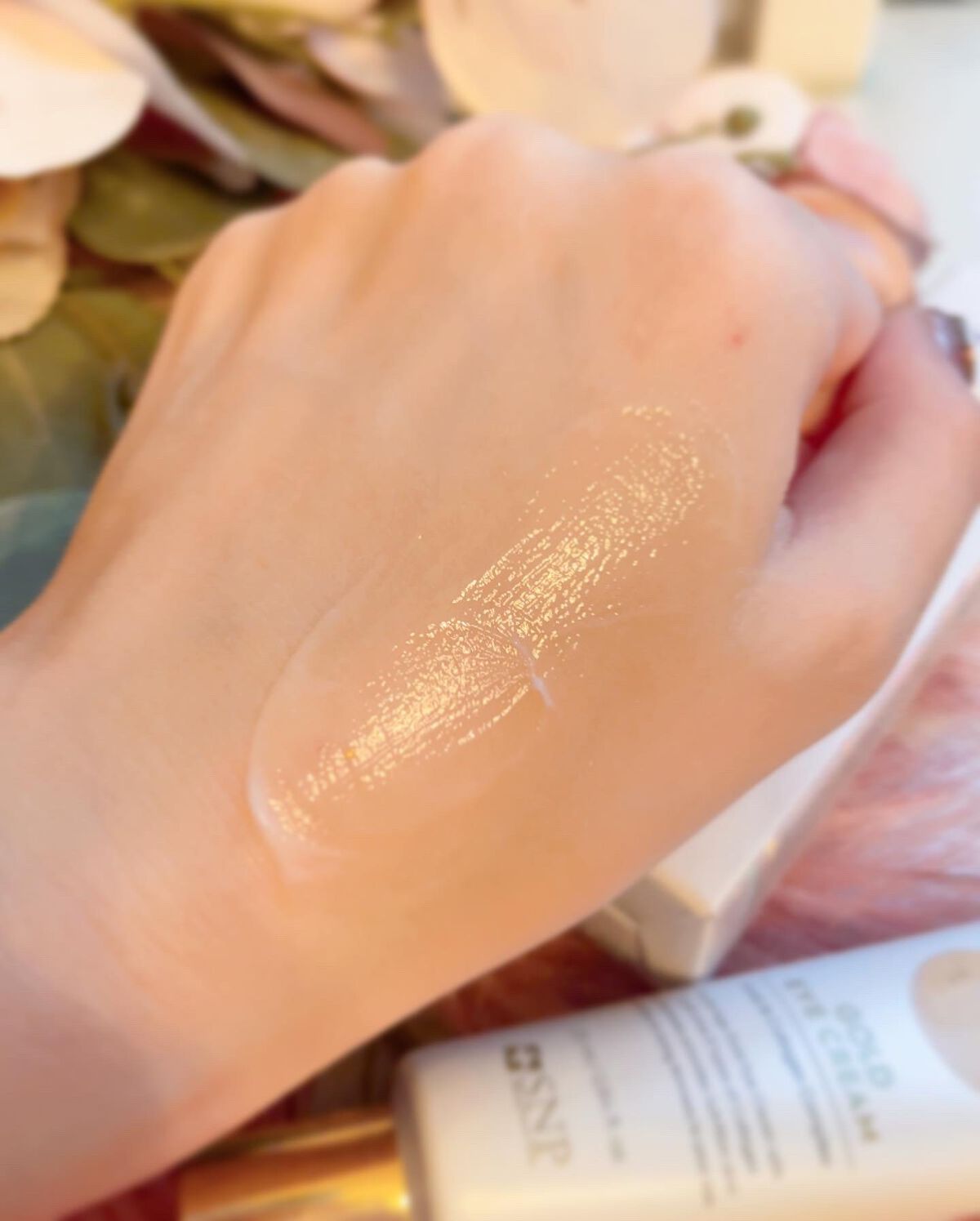 ユースエイジゴールドアイクリーム/SNP/アイケア・アイクリームを使ったクチコミ(4枚目)