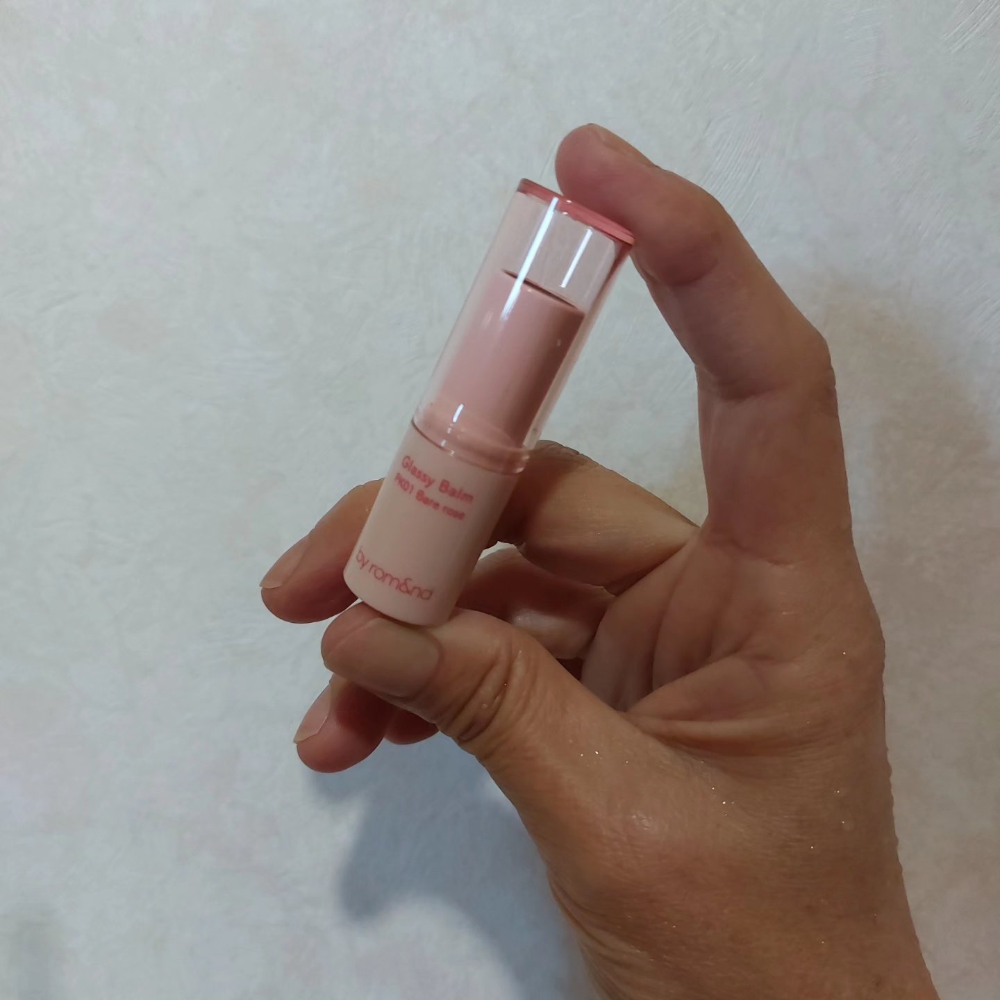 アンドバイロムアンド グラッシーバーム PK01 ベアローズ/&nd by rom&nd/口紅を使ったクチコミ（2枚目）