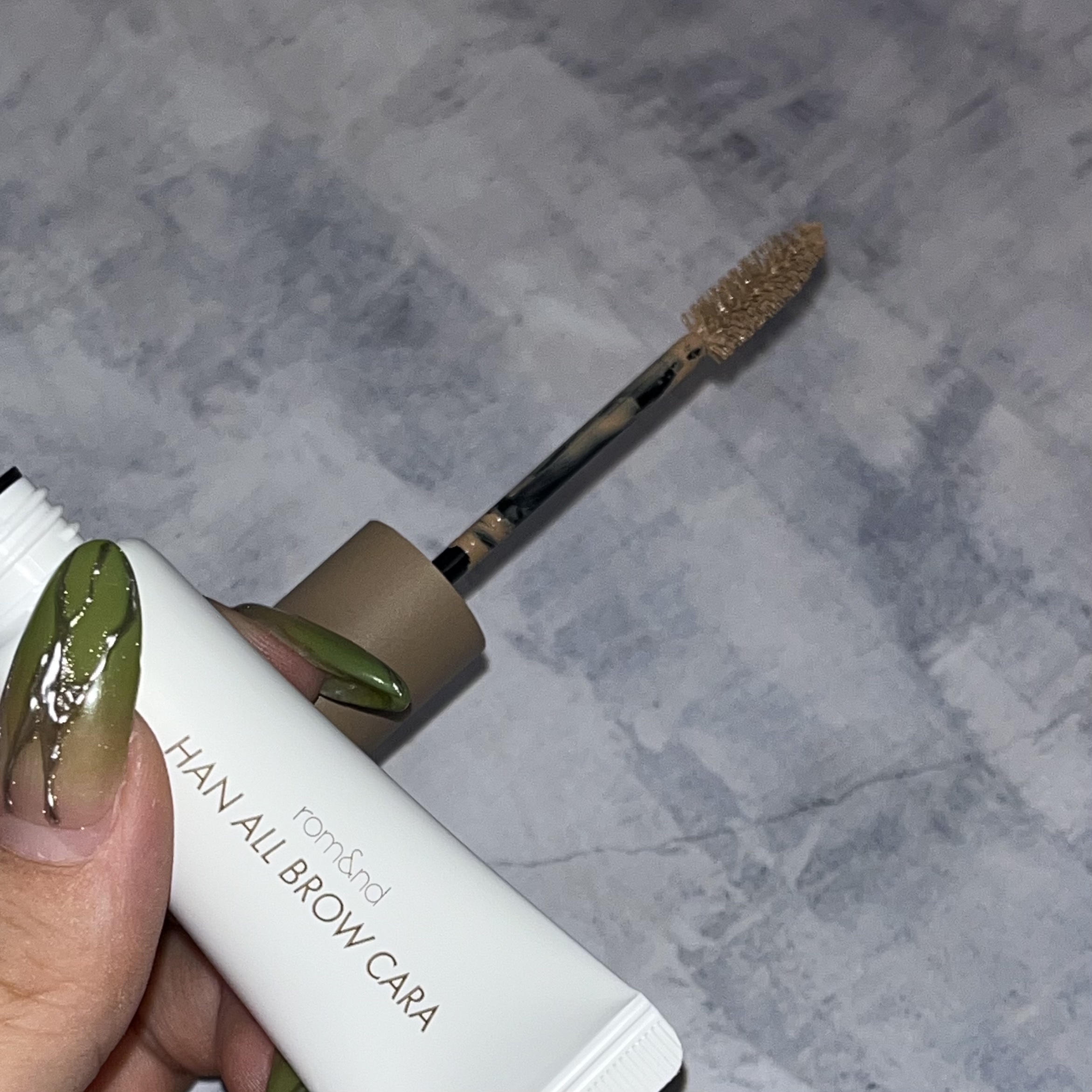 ハンオールブロウカラ/rom&nd/眉マスカラを使ったクチコミ（2枚目）