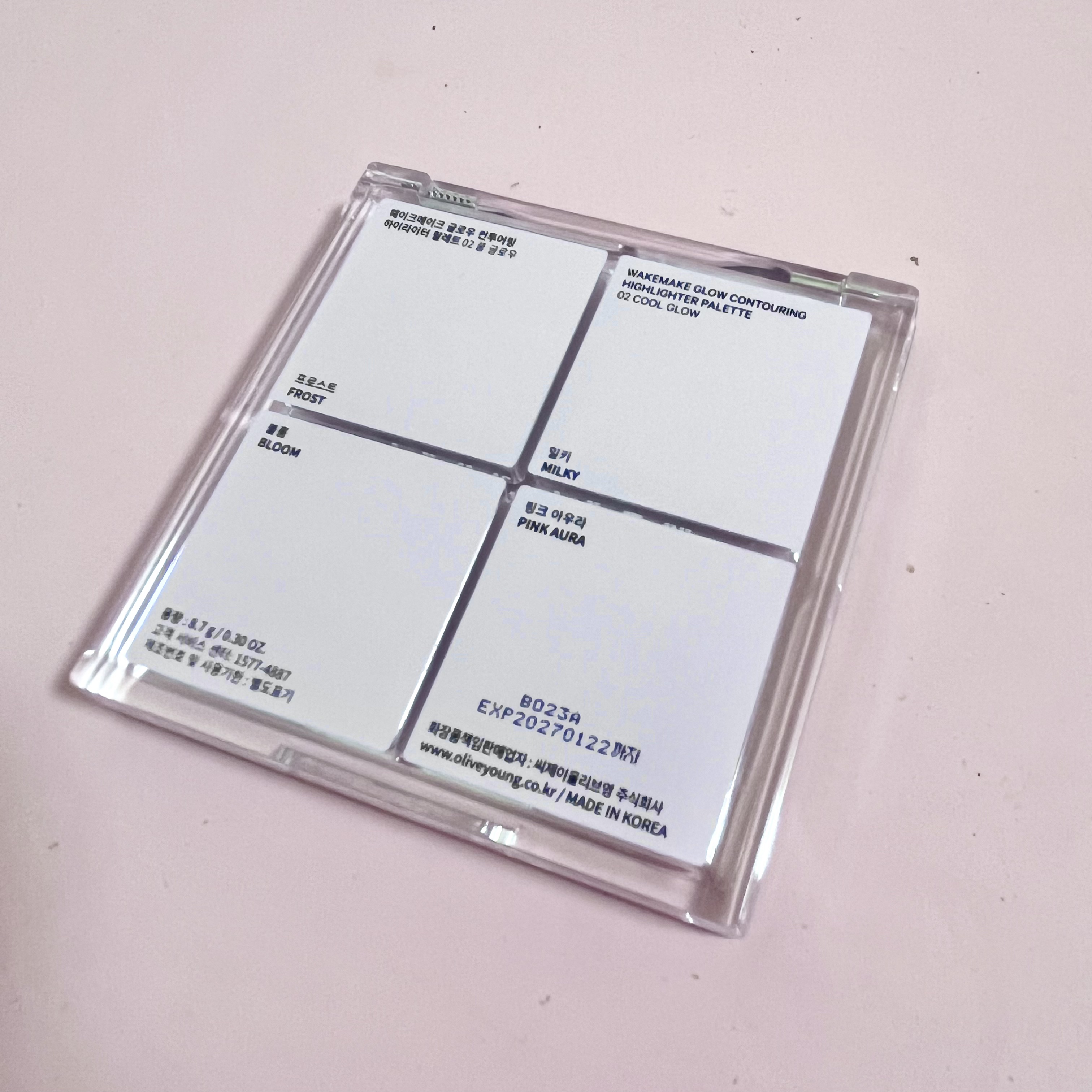 グロウコントゥアリングハイライターパレット/wakemake/パウダーハイライトを使ったクチコミ（2枚目）