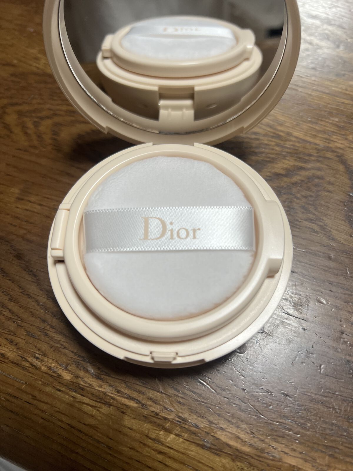 ディオールスキン フォーエヴァー クッション パウダー/Dior/ルースパウダーを使ったクチコミ（2枚目）