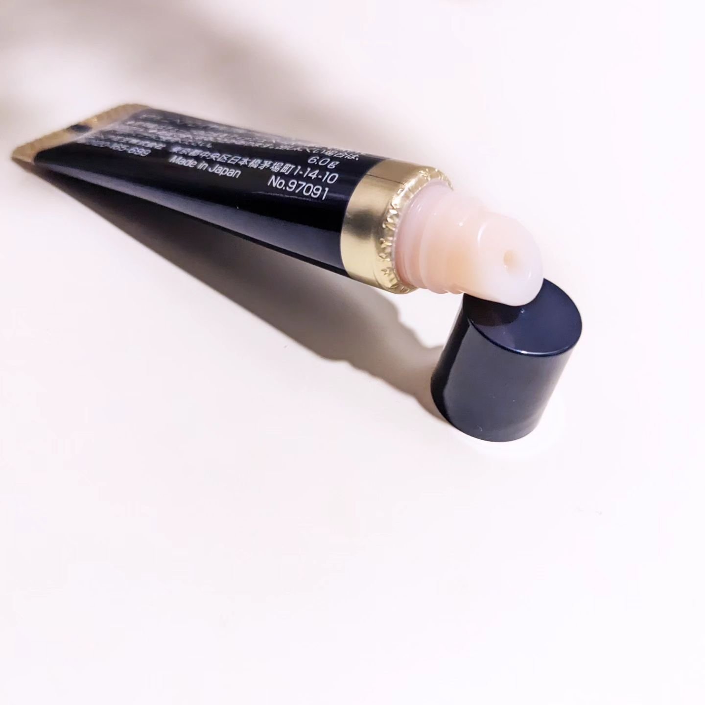 ニベア　ロイヤルブルーリップ　濃密美容ケア/ニベア/リップ美容液を使ったクチコミ（3枚目）