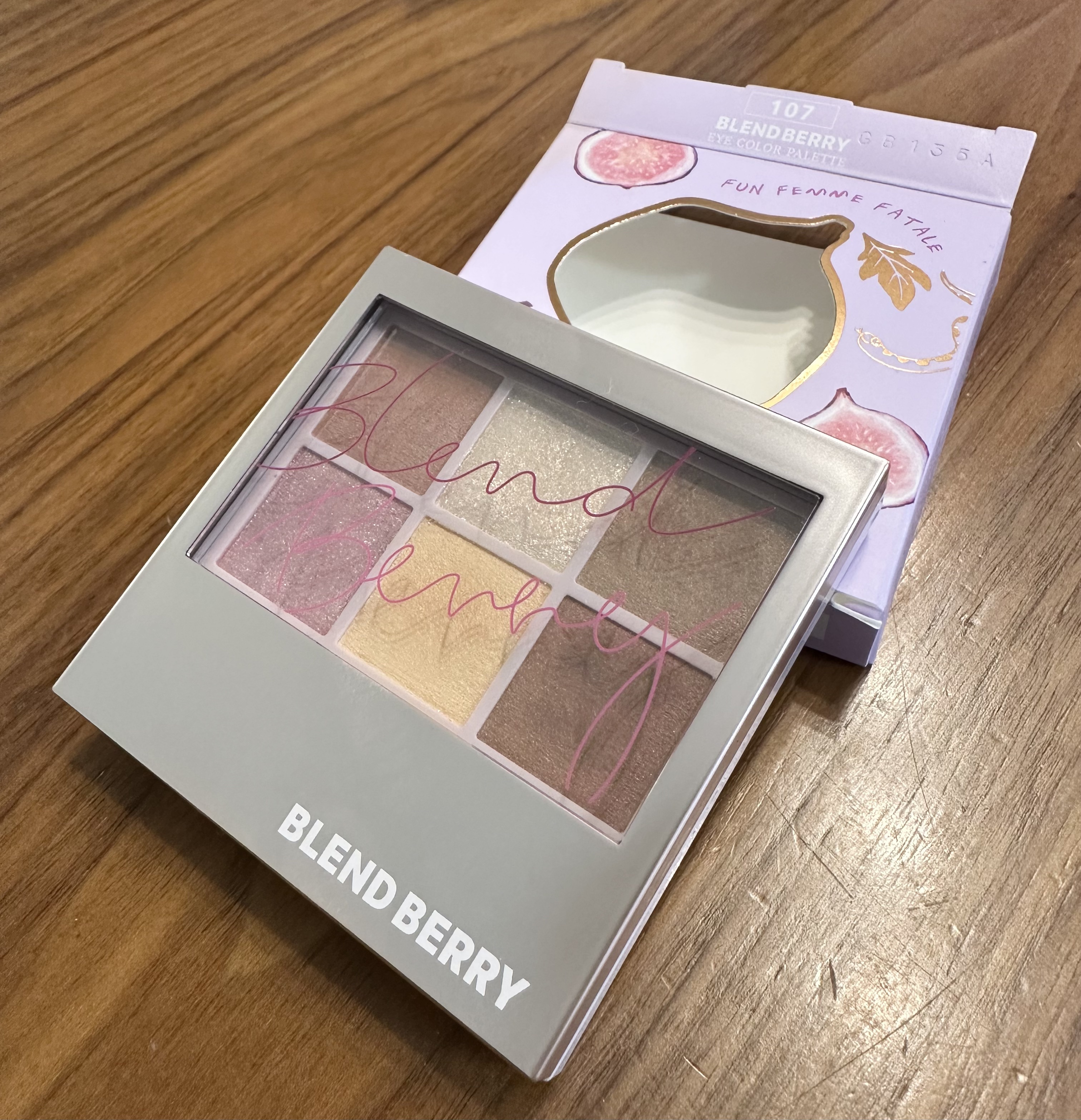 オーラクリエイション 107 フィグ＆スキンモーヴ(限定カラー)/BLEND BERRY/アイシャドウパレットを使ったクチコミ（1枚目）