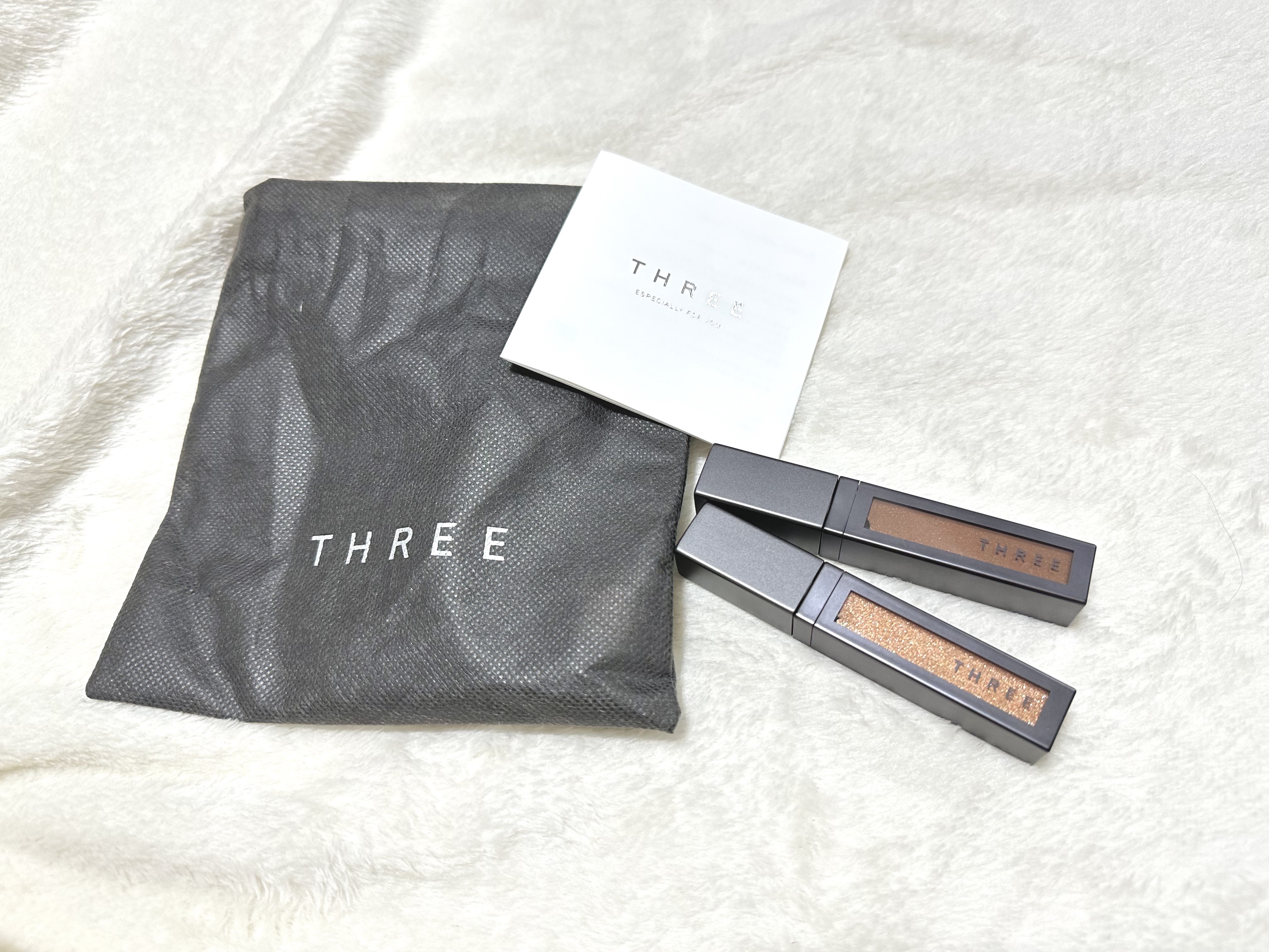 THREE ユナイテッドフルイドアイカラー B01 DREAM TEAM/THREE/リキッドアイシャドウを使ったクチコミ（1枚目）