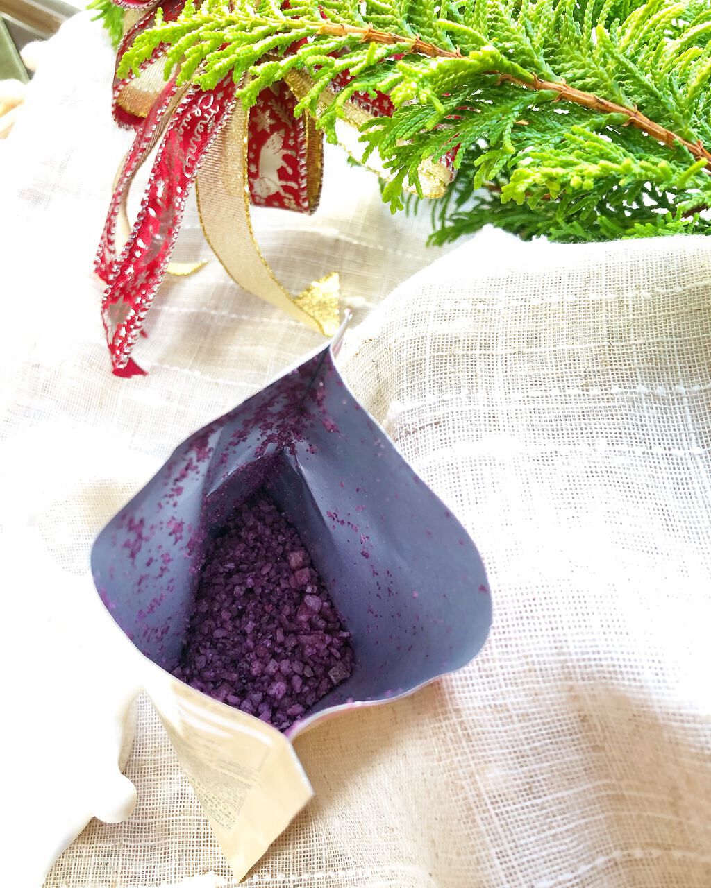 バスソルト ハッピーフォーミー ロータス&ジャスミンの香り/クナイプ/無機塩系入浴剤を使ったクチコミ(3枚目)