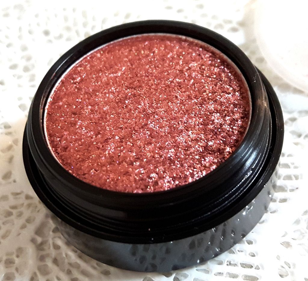 セルフィーフィックスピグメント 06 エレガントチェリー/Witch's Pouch/単色アイシャドウを使ったクチコミ（2枚目）