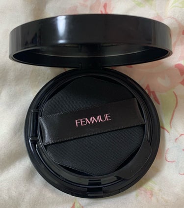 FEMMUE エバーグロウクッション SPF25 PA++のクチコミ「FEMMUE　エバーグロウクッション SPF25 PA++

ベリーベージュ

少し暗めの色味.....」（2枚目）