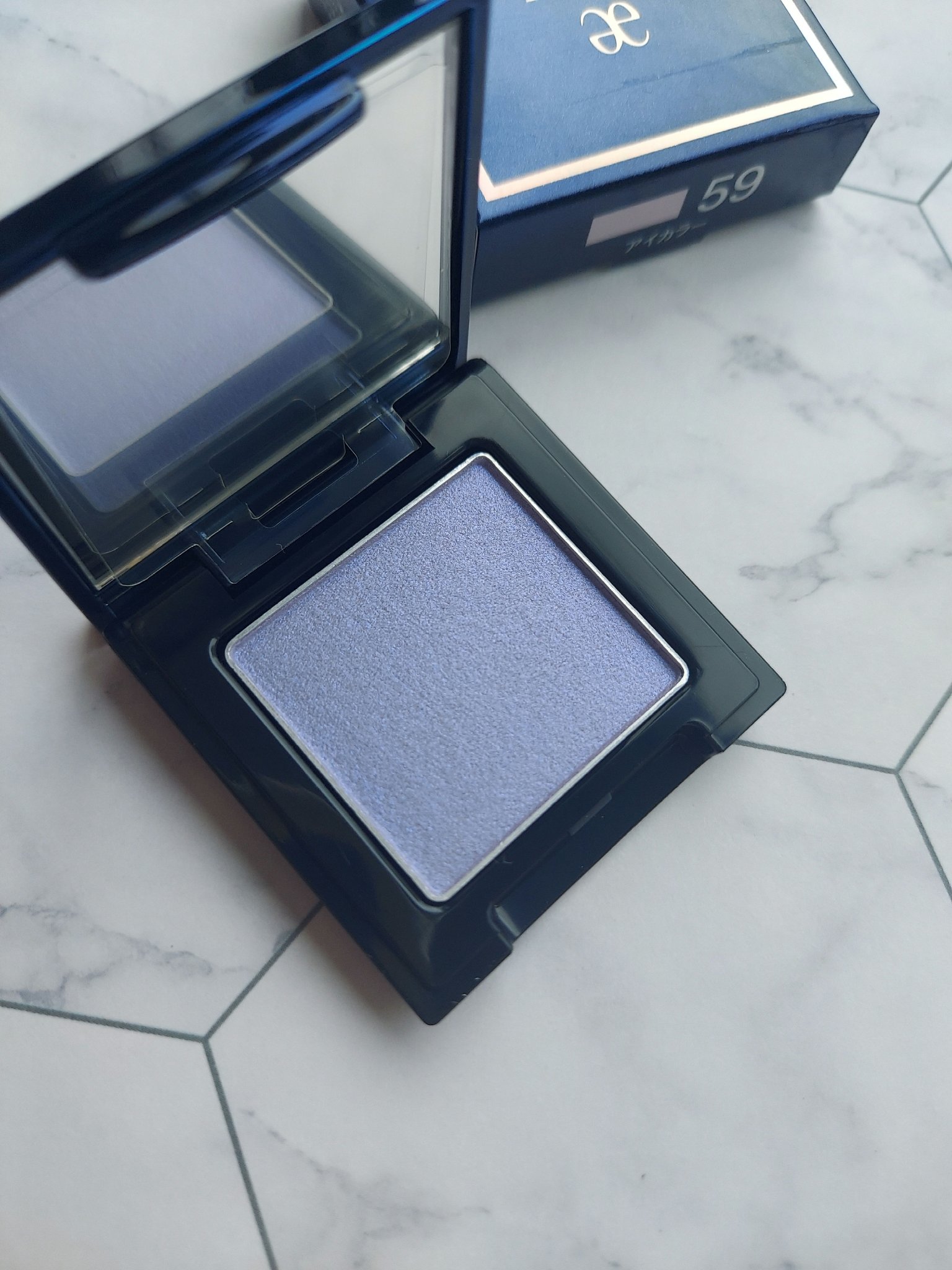 ラズル アイカラー/エレガンス ラズル /単色アイシャドウを使ったクチコミ（1枚目）