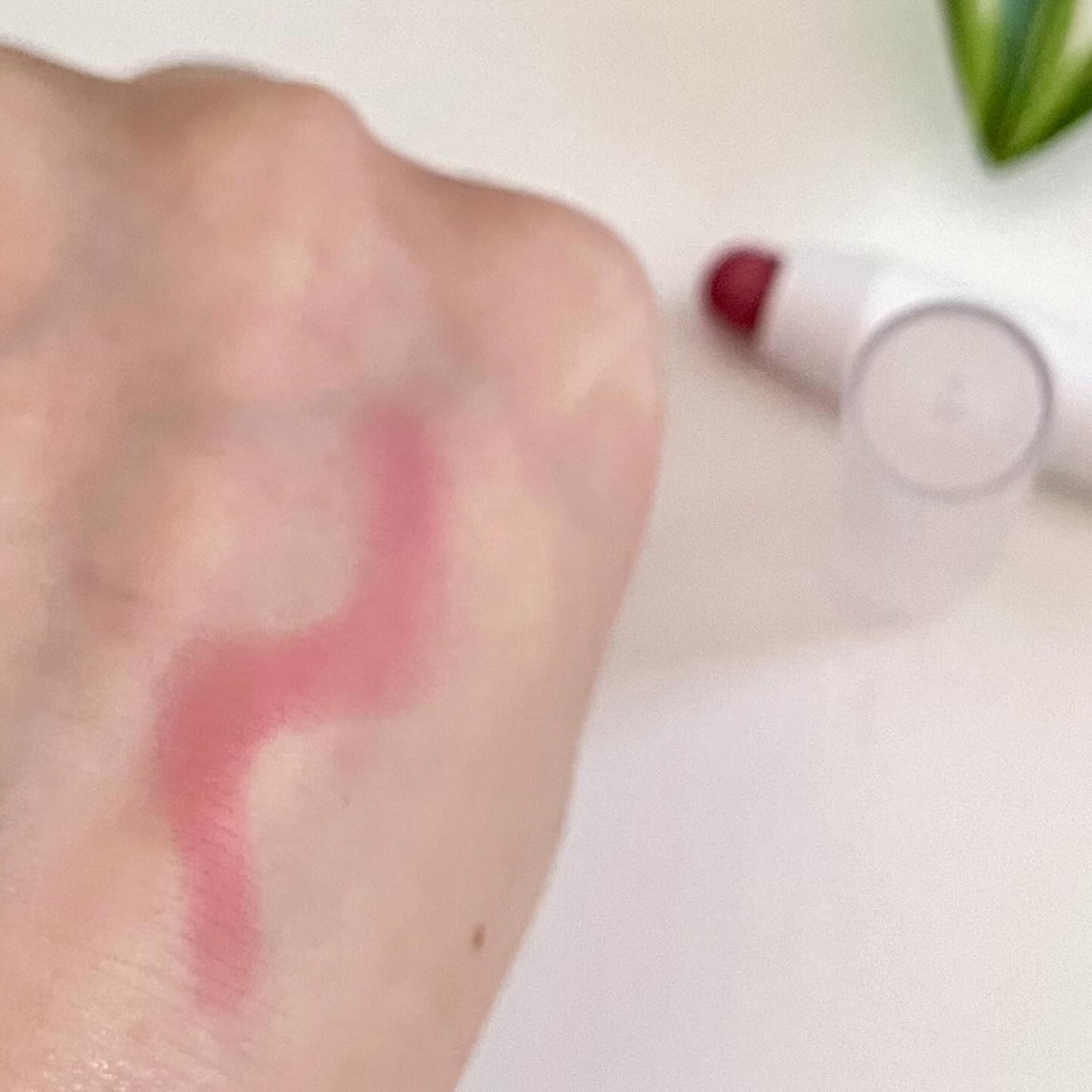 オーバーデューリップペンシル/nonoer/リップライナーを使ったクチコミ(4枚目)