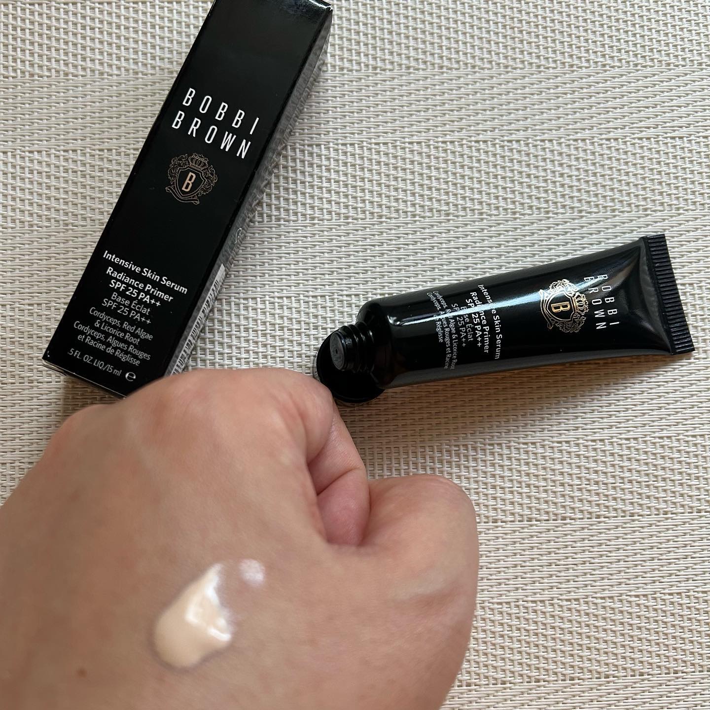 インテンシブ セラム ラディアンス プライマー/BOBBI BROWN/化粧下地を使ったクチコミ（2枚目）