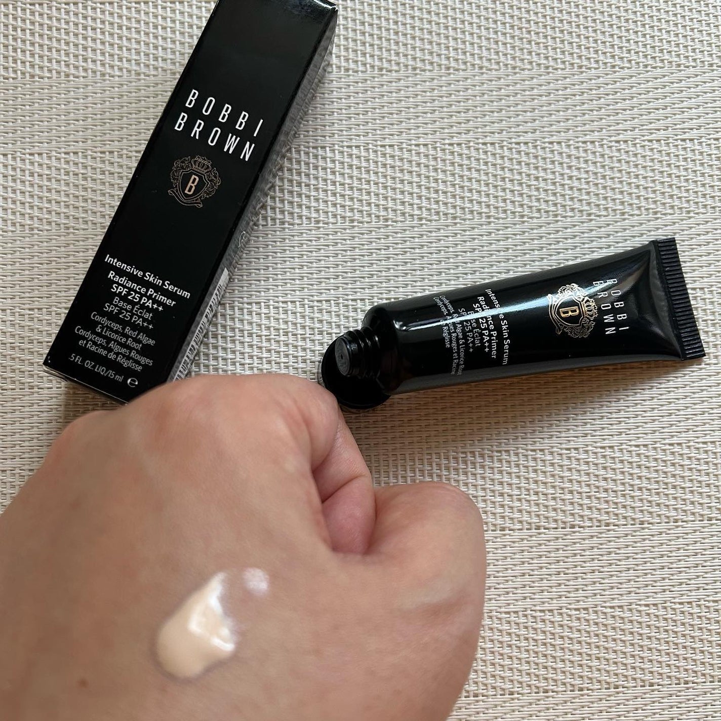 インテンシブ セラム ラディアンス プライマー/BOBBI BROWN/化粧下地を使ったクチコミ(2枚目)