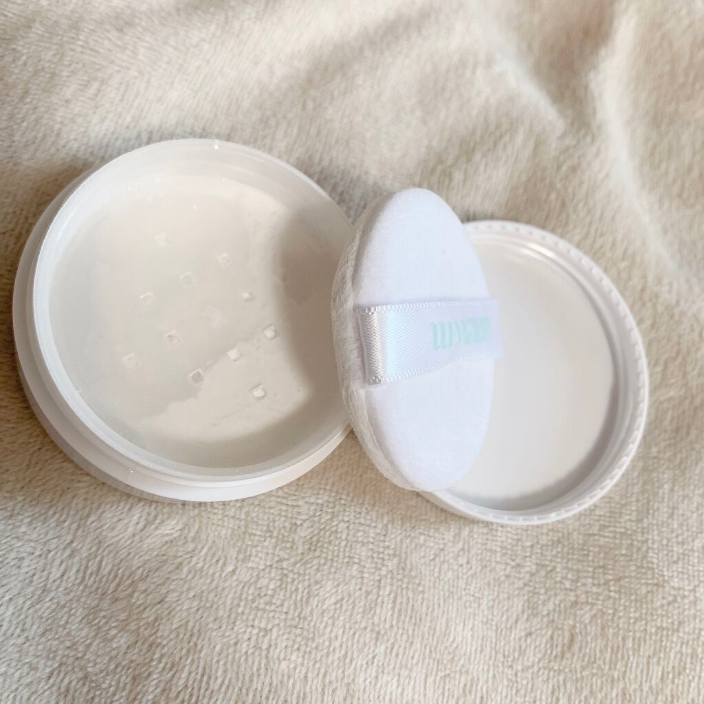 アニューム セバム コントロール パウダー/saat insight/ルースパウダーを使ったクチコミ(2枚目)