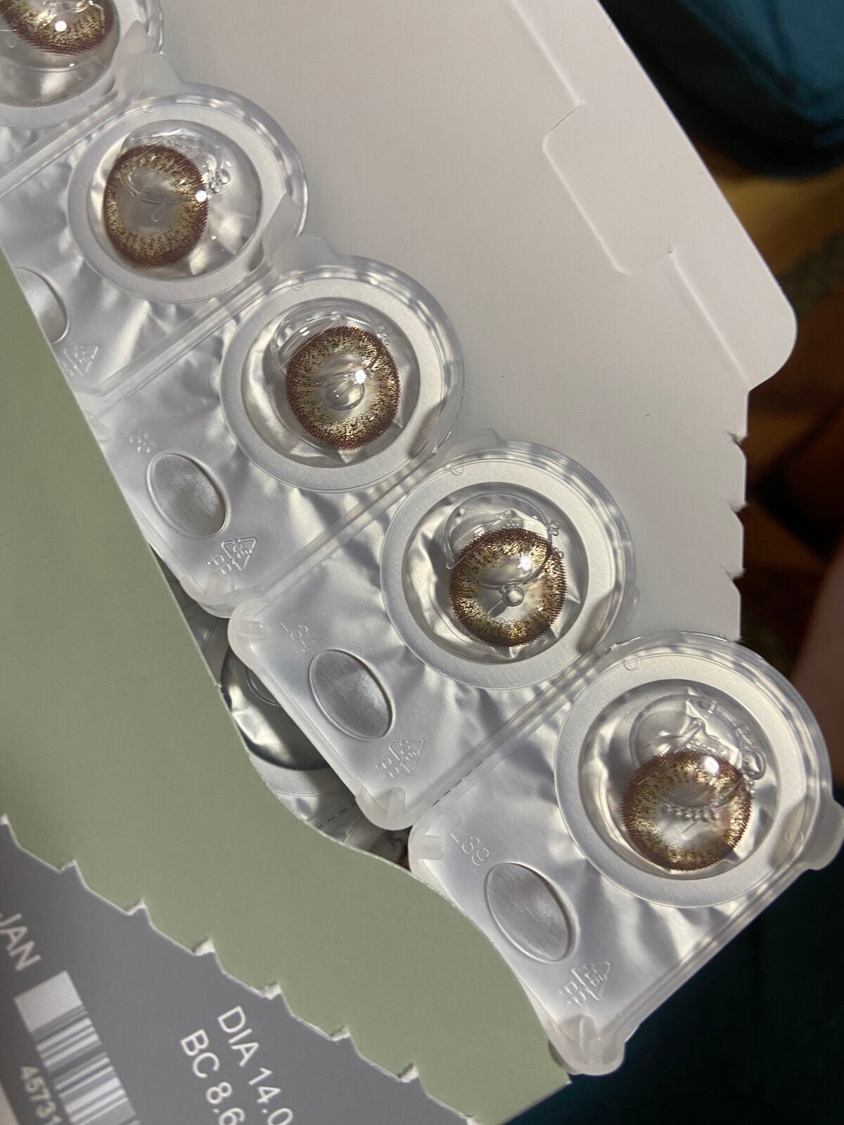 Femii 1day/AngelColor/ワンデー(1DAY)カラコンを使ったクチコミ(1枚目)