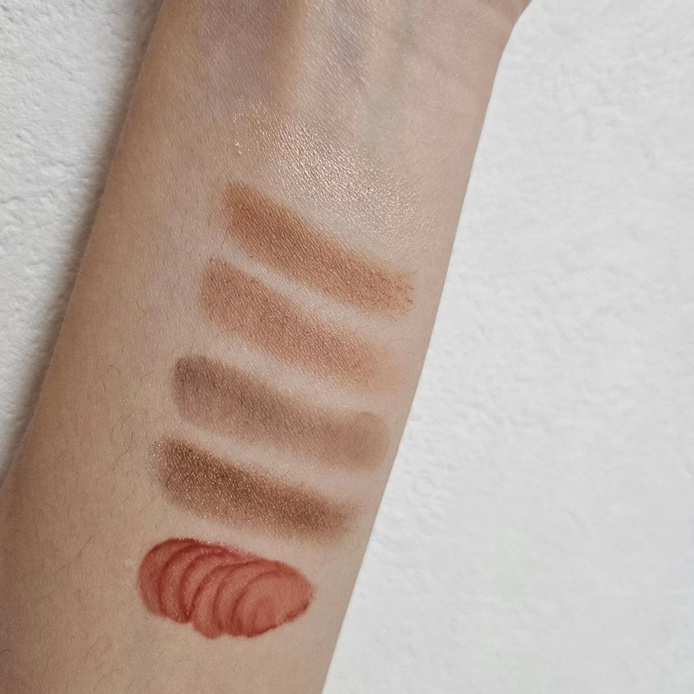 ソフトブラーリングアイパレット/wakemake/アイシャドウパレットを使ったクチコミ(2枚目)