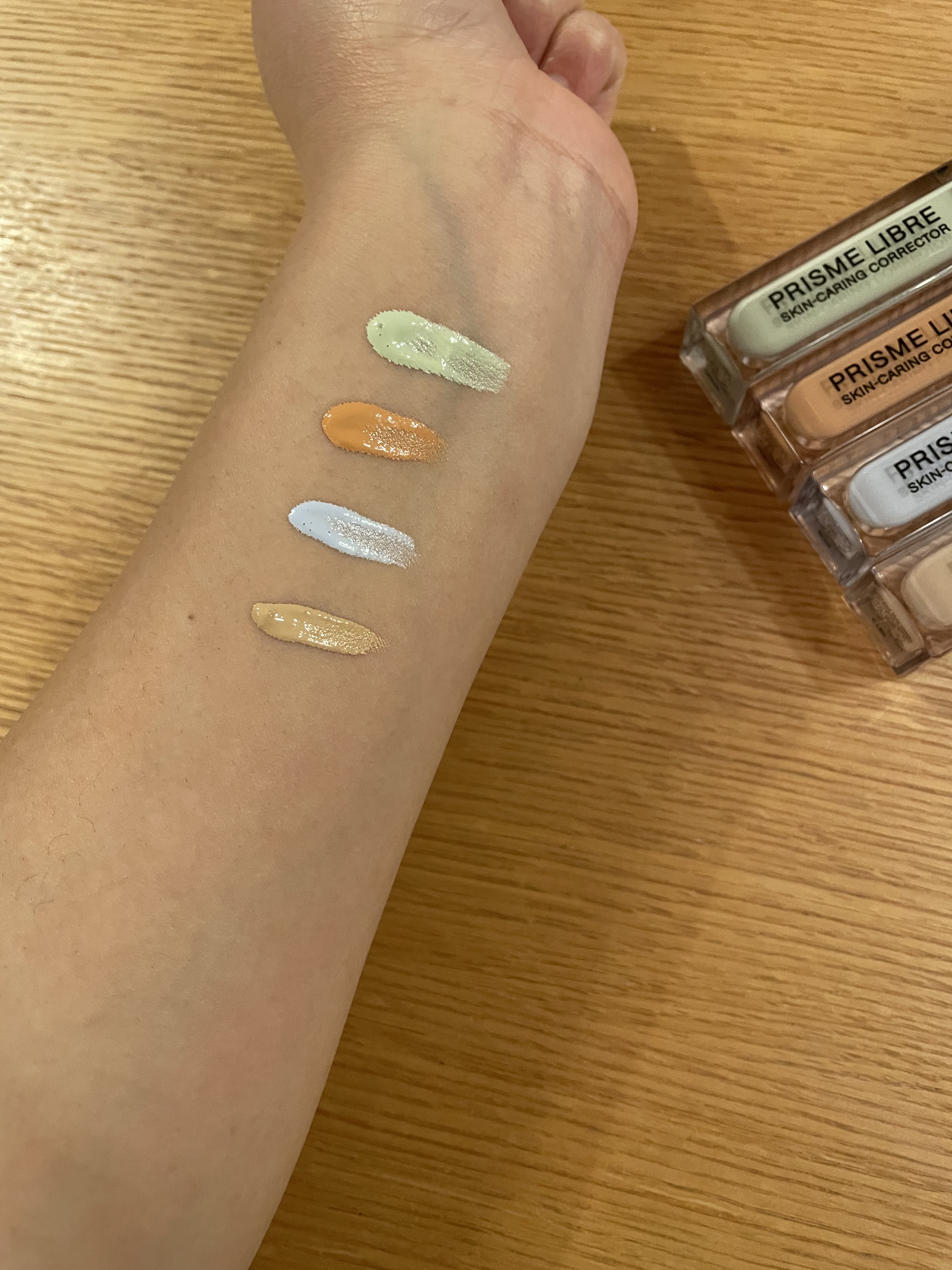 プリズム・リーブル・スキンケアリング・コンシーラー/GIVENCHY/リキッドコンシーラーを使ったクチコミ（2枚目）