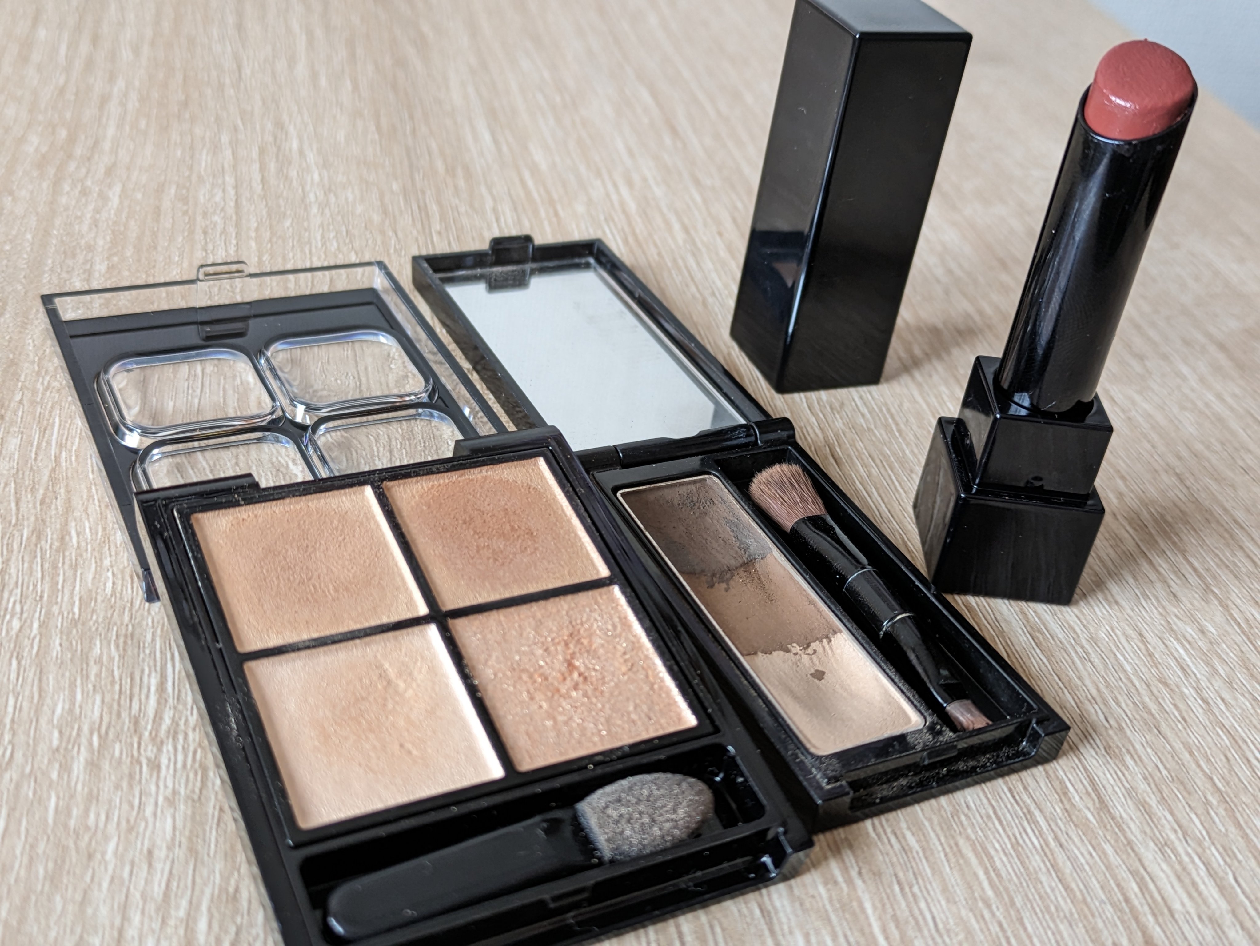 ケイト デザイニングアイブロウ3D/KATE/パウダーアイブロウを使ったクチコミ（2枚目）