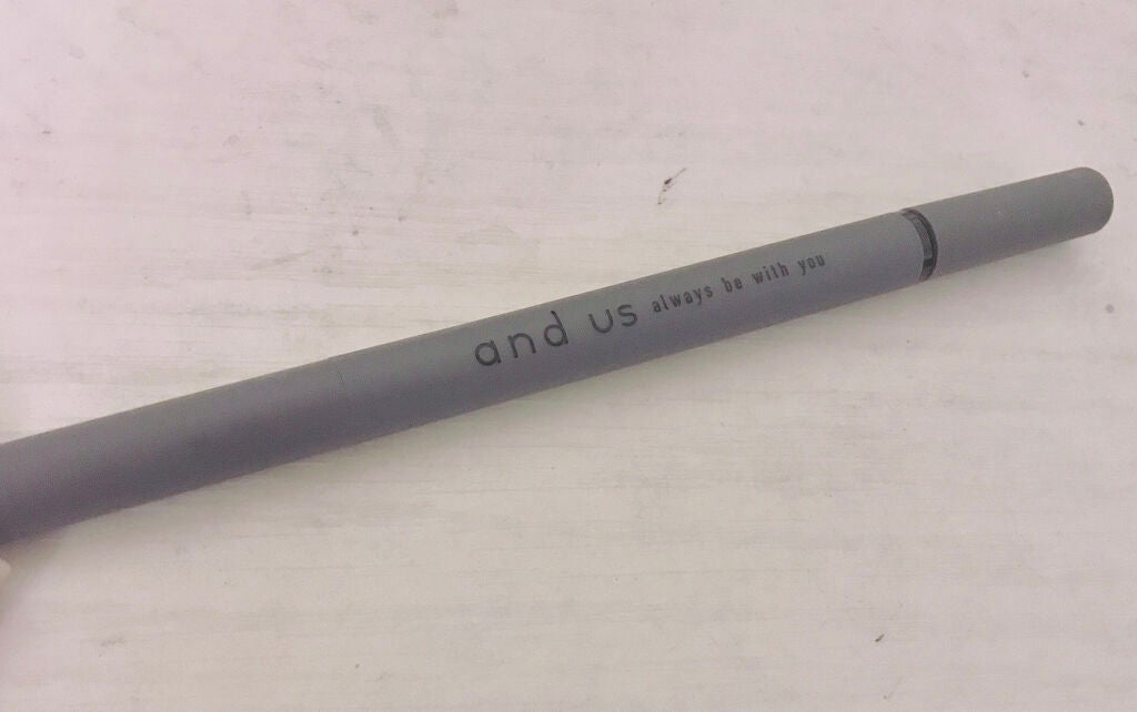 ゆき on LIPS 「/え!ほんとに300円!?/極貧高校生を救った神アイブロウペン..」(1枚目)