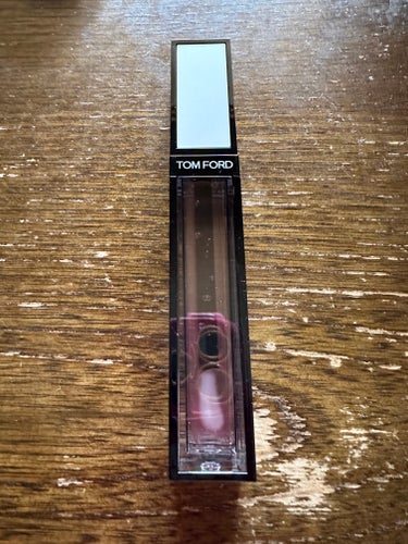 TOM FORD BEAUTY ローズ リップ オイル ティントのクチコミ「TOM FORD BEAUTY　の
ローズ リップ オイル ティント　です♪

価格は8000.....」（2枚目）