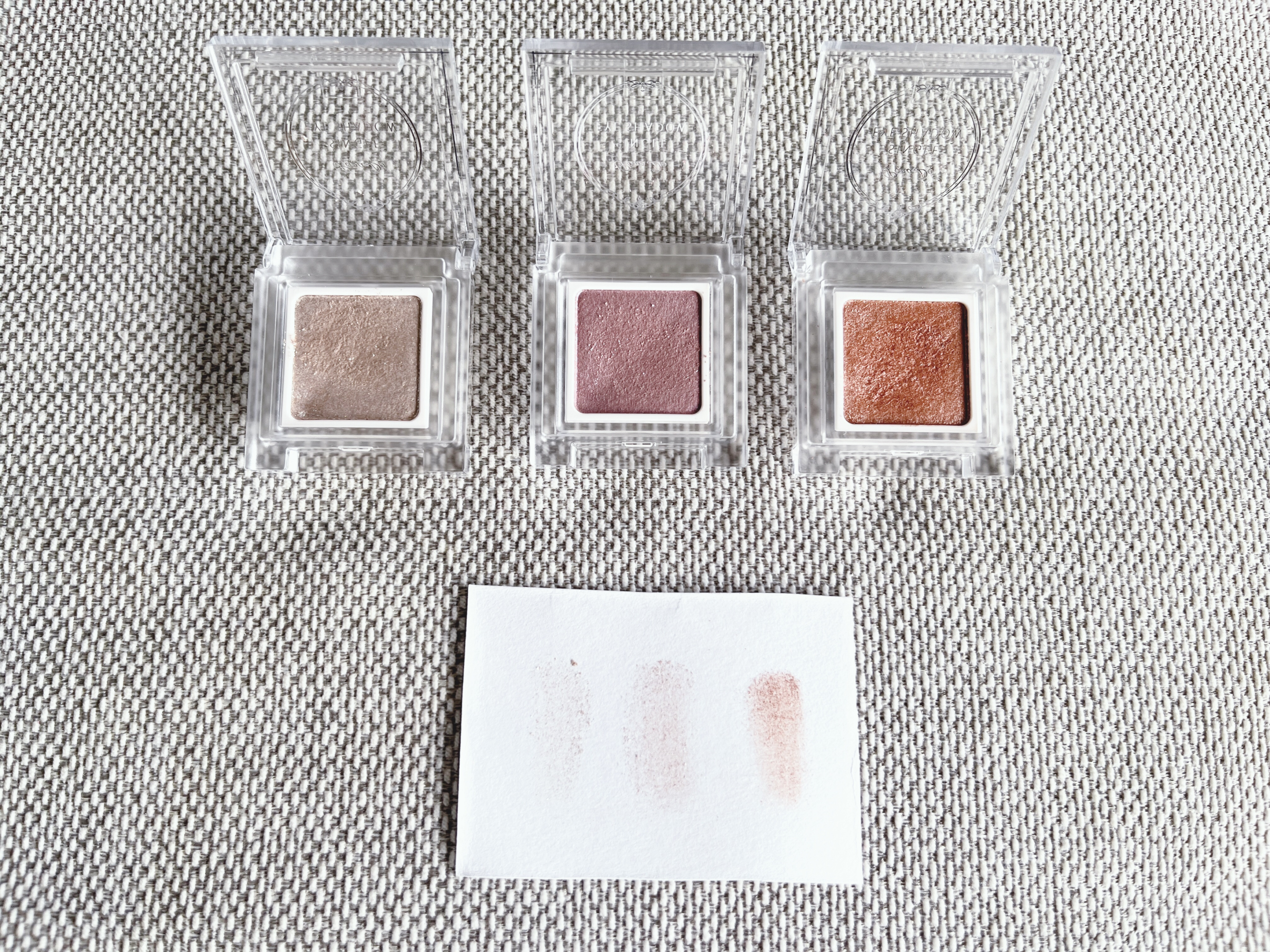 パラドゥ シングルアイシャドウ	 GD01 ゴールド/パラドゥ/単色アイシャドウを使ったクチコミ（2枚目）