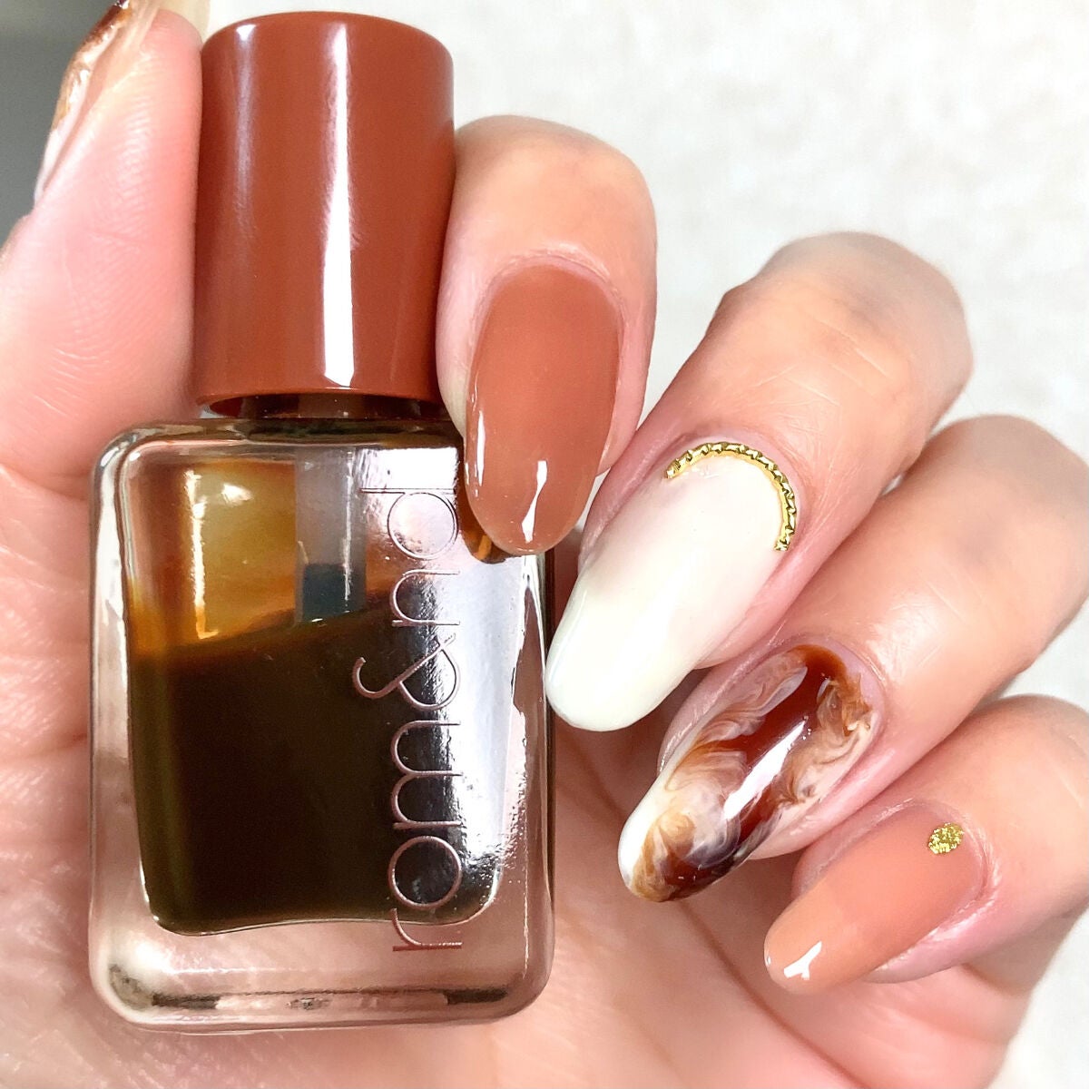 ムードペブルネイル/rom&nd/マニキュアを使ったクチコミ(2枚目)