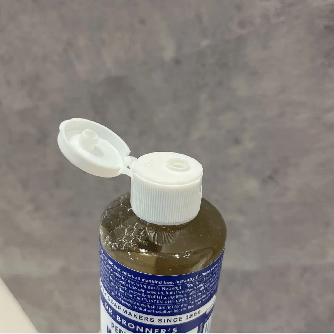 マジックソープ ペパーミント 237ml/ドクターブロナー/ボディソープを使ったクチコミ（3枚目）