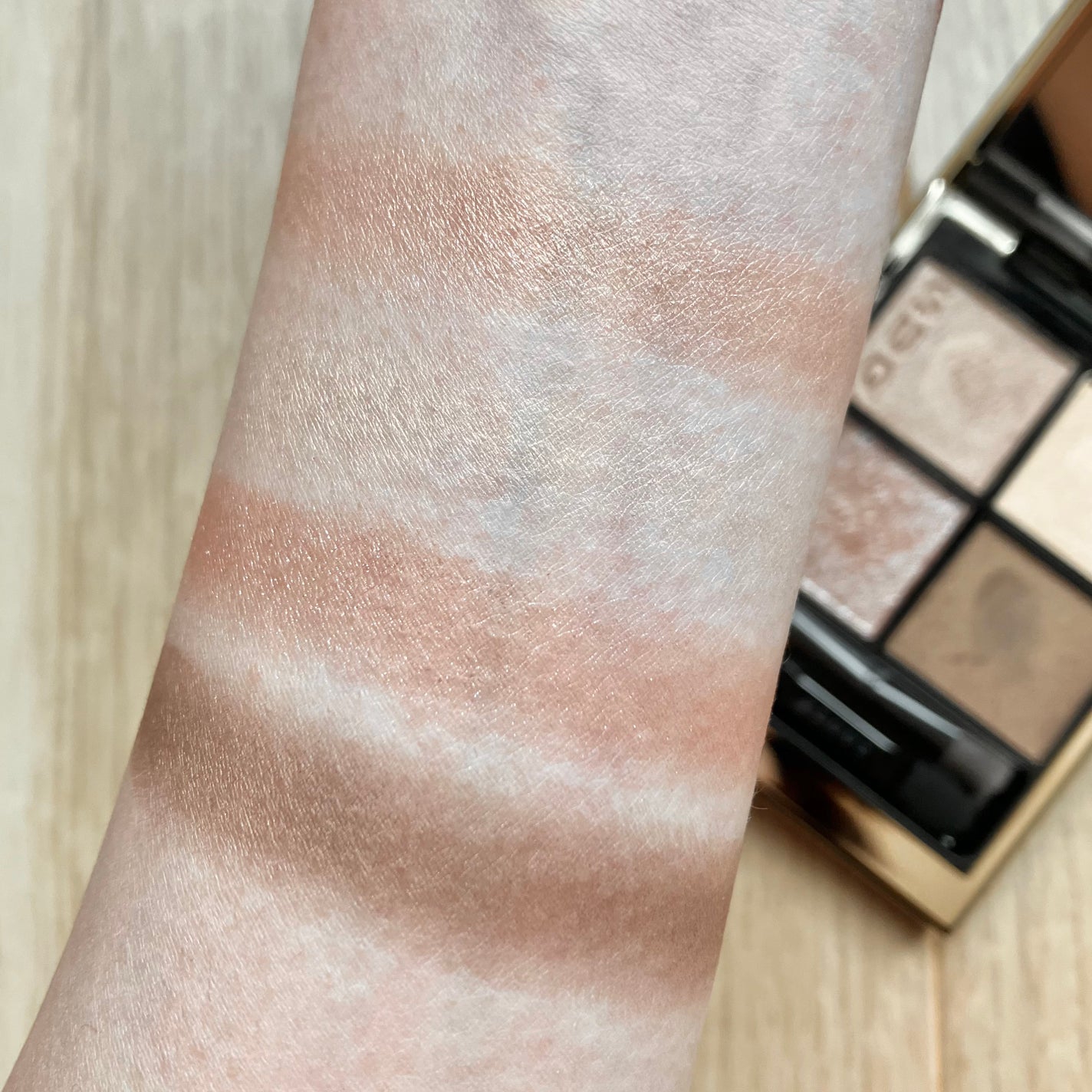 シグニチャー カラー アイズ/SUQQU/アイシャドウパレットを使ったクチコミ(2枚目)