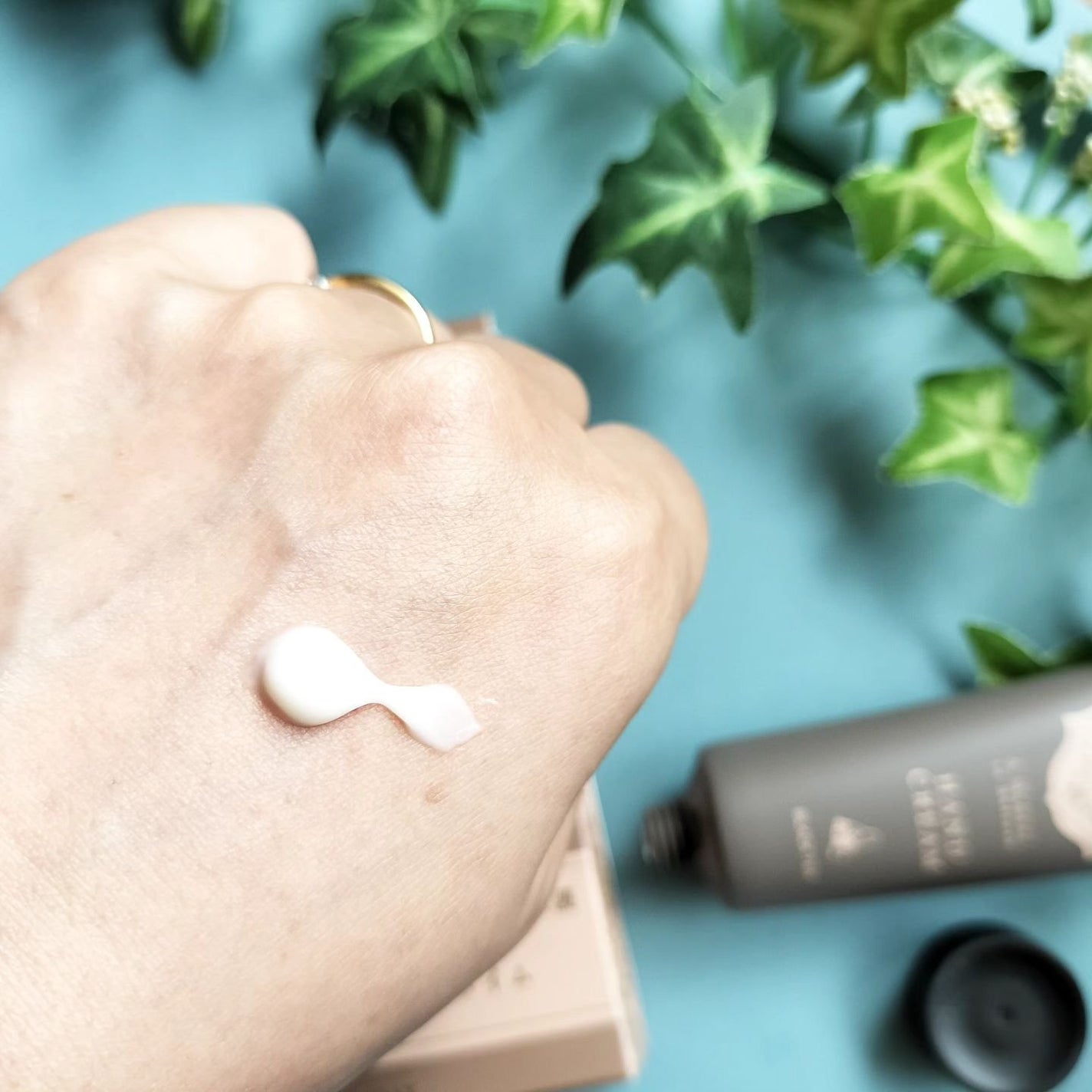 ティータイム ハンドクリーム ブラックティーの香り/BIBIDAY/ハンドクリームを使ったクチコミ(3枚目)