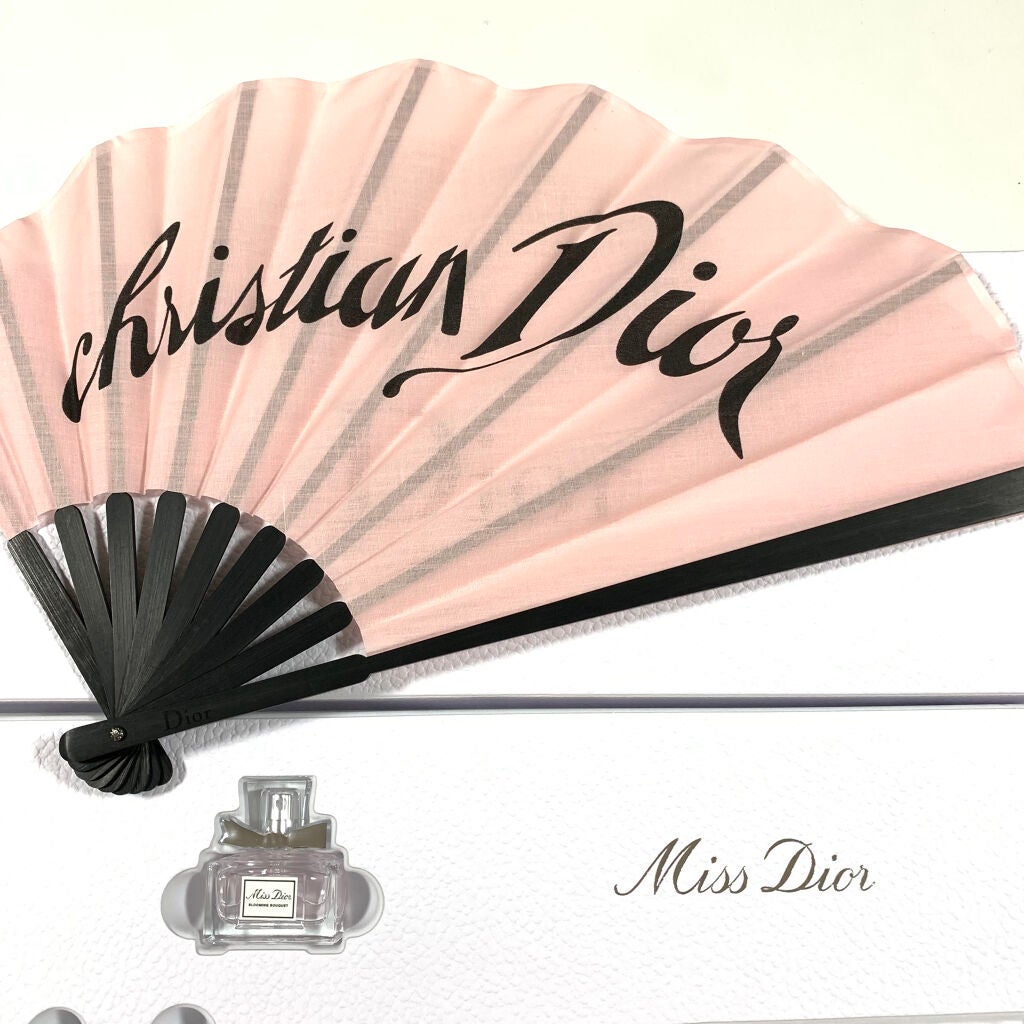 loco on LIPS 「DIORギフトが豪華すぎる😍こんにちは、locoです。デパコス..」(3枚目)