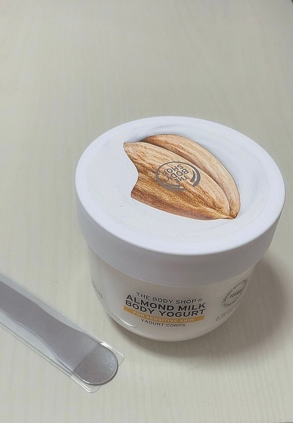 ボディヨーグルト アーモンドミルク/THE BODY SHOP/ボディローションを使ったクチコミ(1枚目)