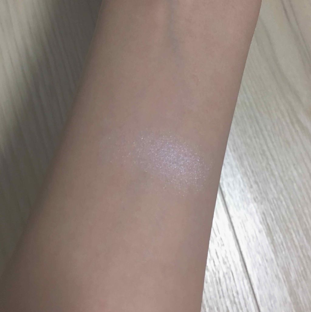 ダイヤモンドライト ハイライター ブラシ/Too Faced/メイクブラシを使ったクチコミ(2枚目)