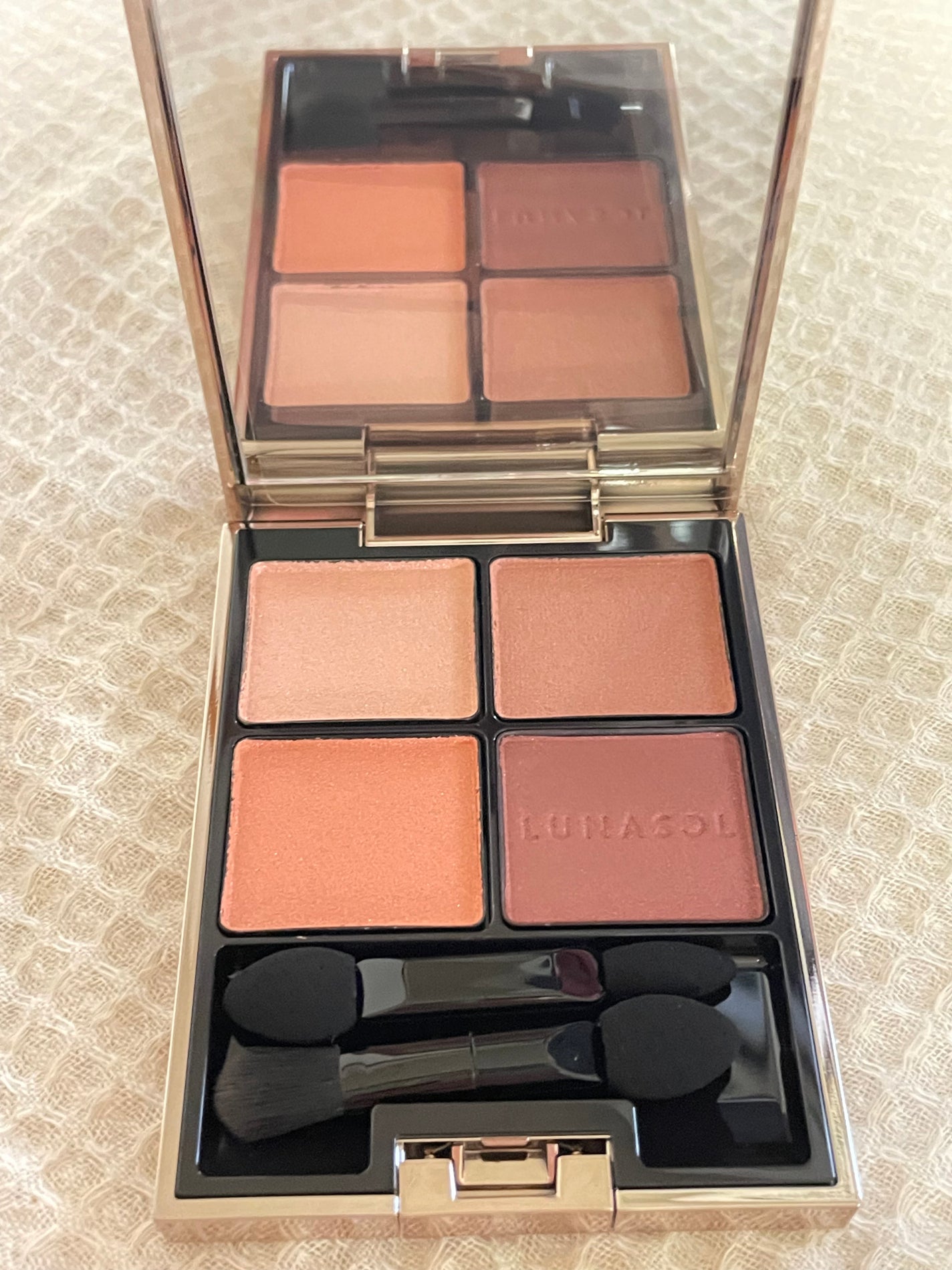 アイカラーレーション/LUNASOL/アイシャドウパレットを使ったクチコミ(3枚目)