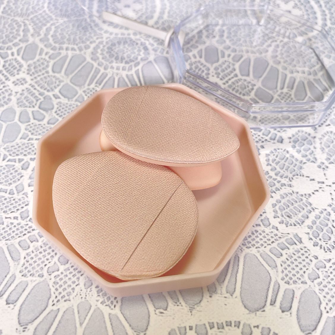 メイクアップパフ（ミニサイズ、４個、専用ケース付）/DAISO/パフ・スポンジを使ったクチコミ（2枚目）