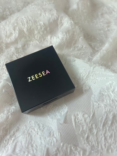 ZEESEA 薄霧錦紗 単色チークのクチコミ「ZEESEA
薄霧錦紗 単色チーク

細かいラメが入っていてこれ１つ使うだけで顔面が可愛くなる.....」（2枚目）