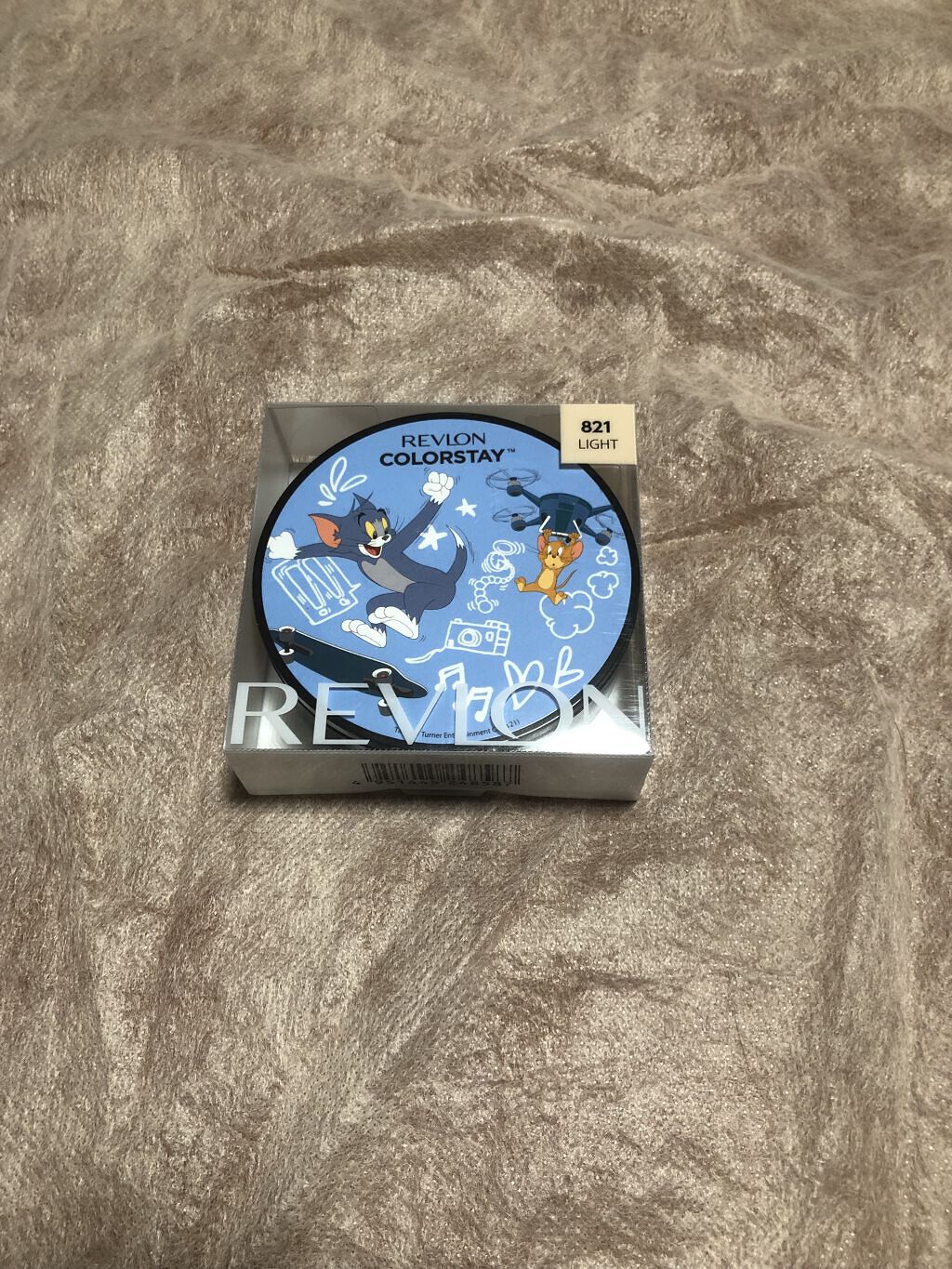 カラーステイ プレスト パウダー N 821 ライト（自然な肌色）（トムとジェリー 限定パッケージ）/REVLON/プレストパウダーを使ったクチコミ（1枚目）